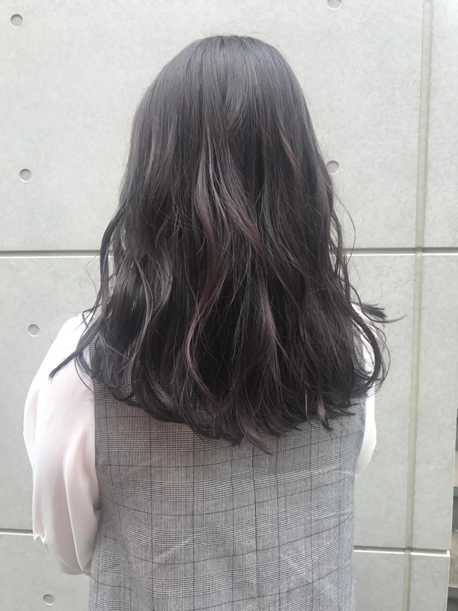 ロング カラー ヘアアレンジ 透明感カラー グレージュ ラベンダーカラー ラベンダーグレージュ ラベンダーグレー GOTODAY SHAiRE  SALON 表参道Iris店所属・村田 さやかのマツエク・マツパデザイン