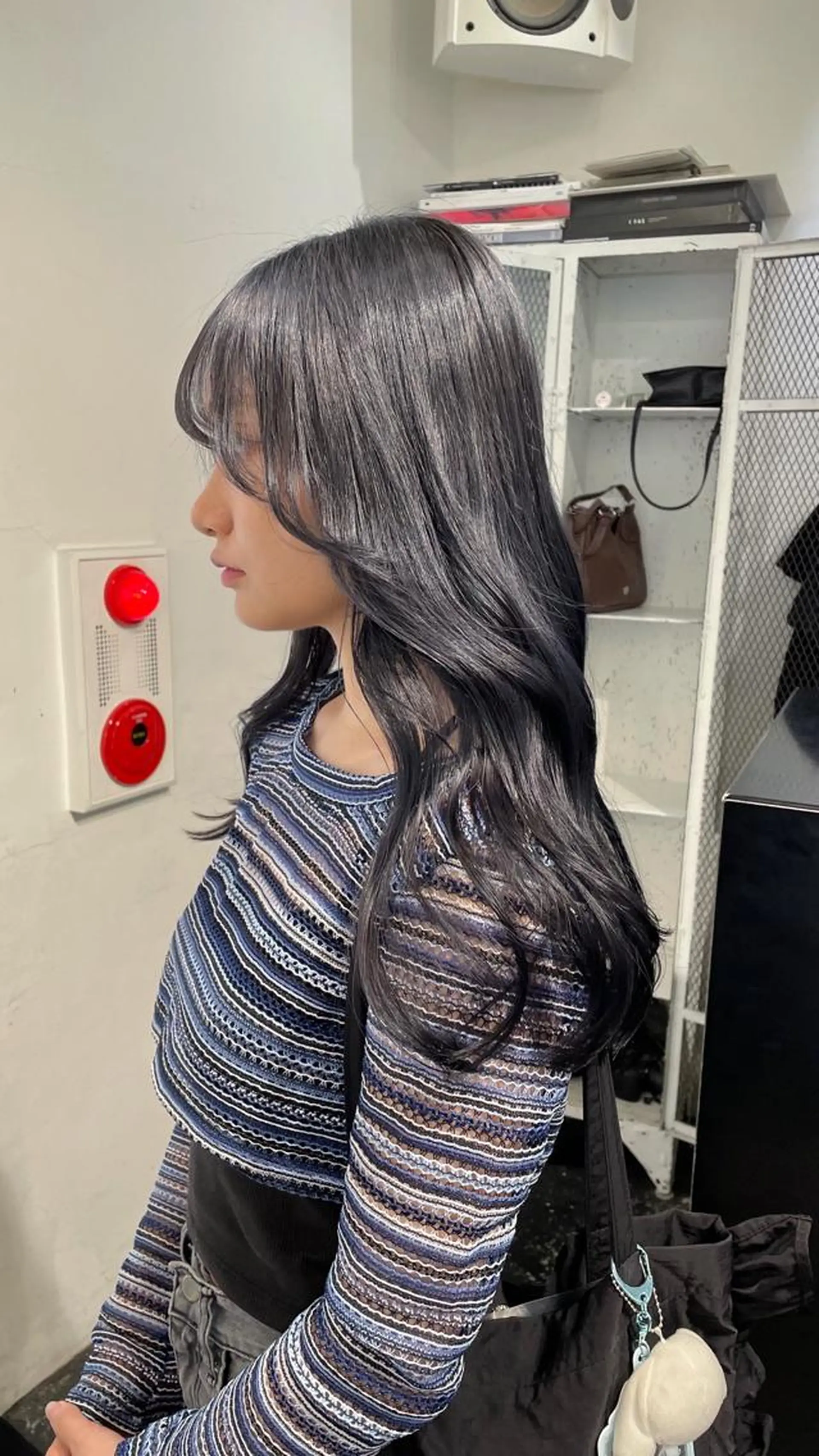 ロング カラー パーマ ヘアアレンジ メンズ キッズ ネイル マツエク・マツパ アイブロウ メンズブリーチ 黒髪 ブリーチ ブルーカラー ブルーブラック カット 💗艶髪ハイトー ンAYAKA💗のヘアスタイル