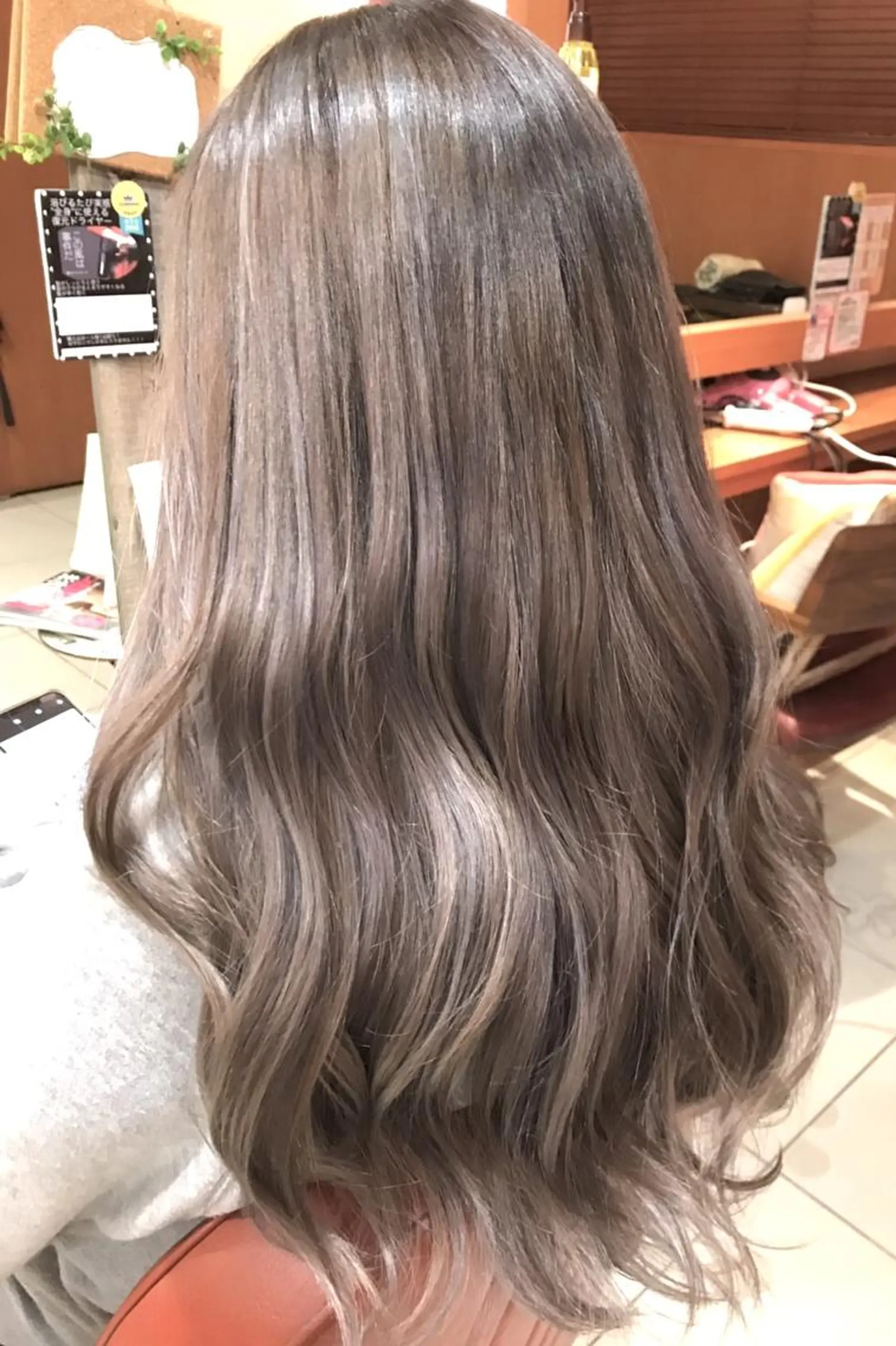 ミディアム カラー パーマ ヘアアレンジ 結婚式・ブライダル ミディアムパーマ ボブ くせ毛 外国人風カラー 増子 幹樹のヘアスタイル