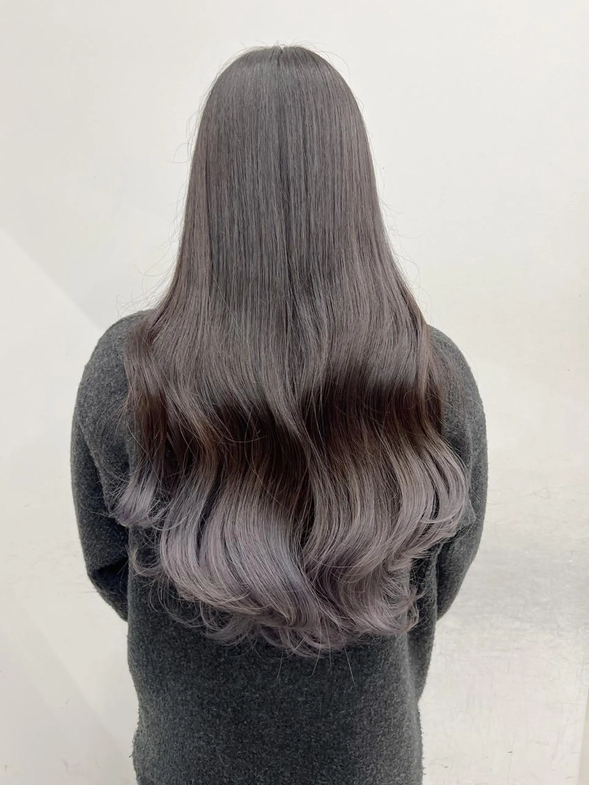 ロング カラー アディクシーカラー アッシュ ブルーカラー ダークアッシュ グレージュ 【公式】amble luxe 中野のヘアスタイル