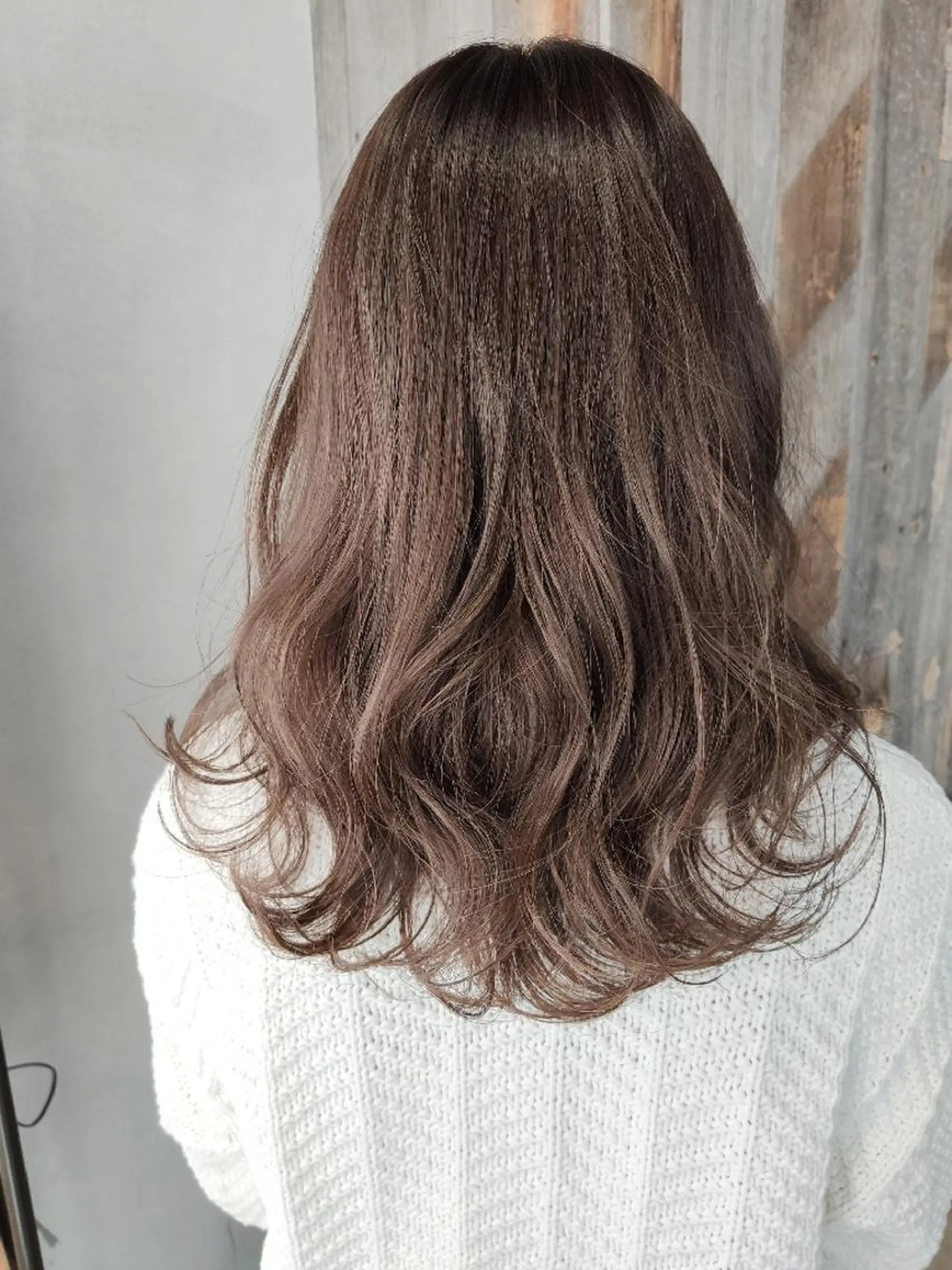 セミロング カラー パーマ ベージュカラー ハイライトカラー ハイライト 伊藤 瞭のヘアスタイル