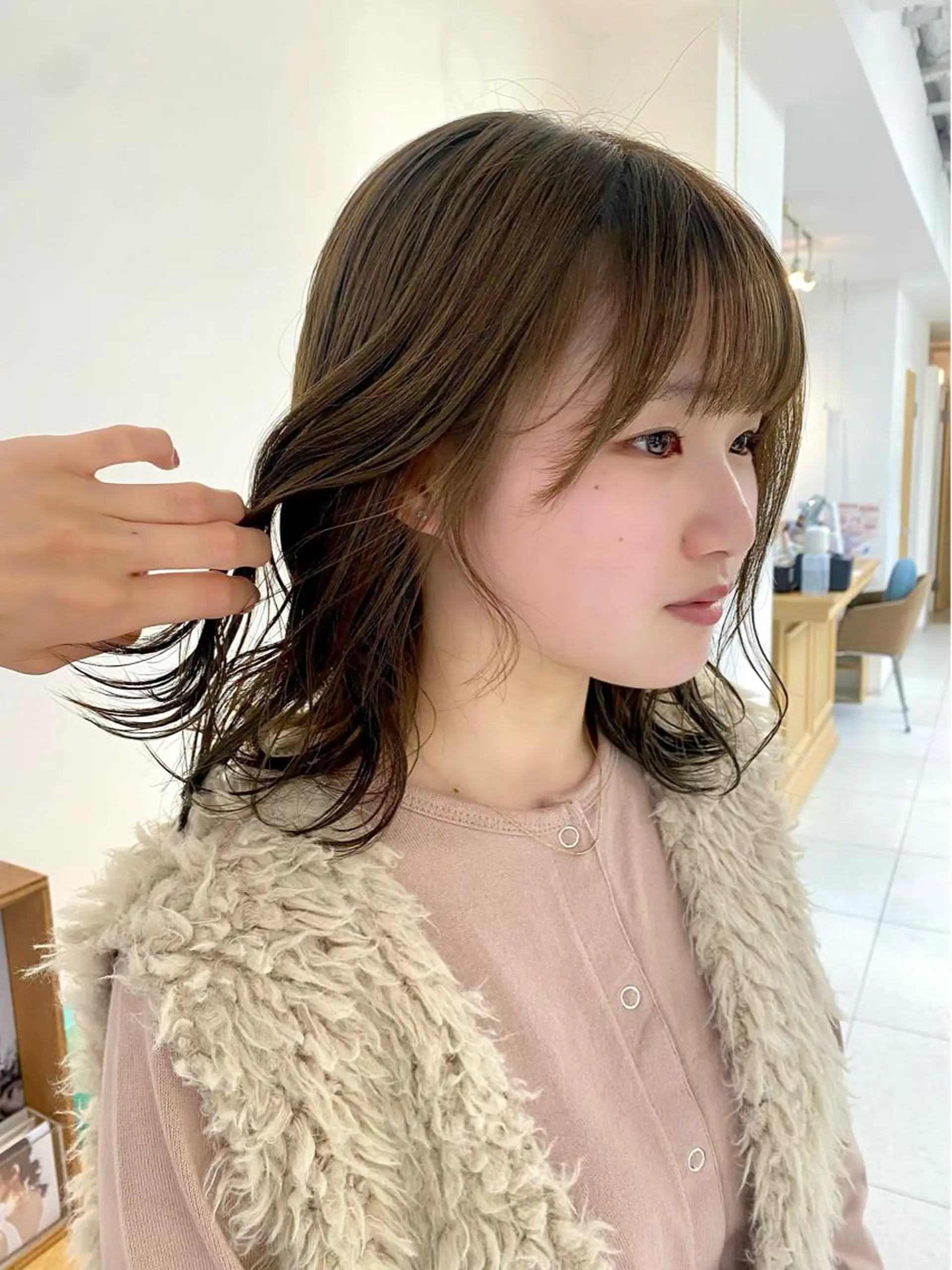 ミディアム カラー カット 安永 涼のヘアスタイル