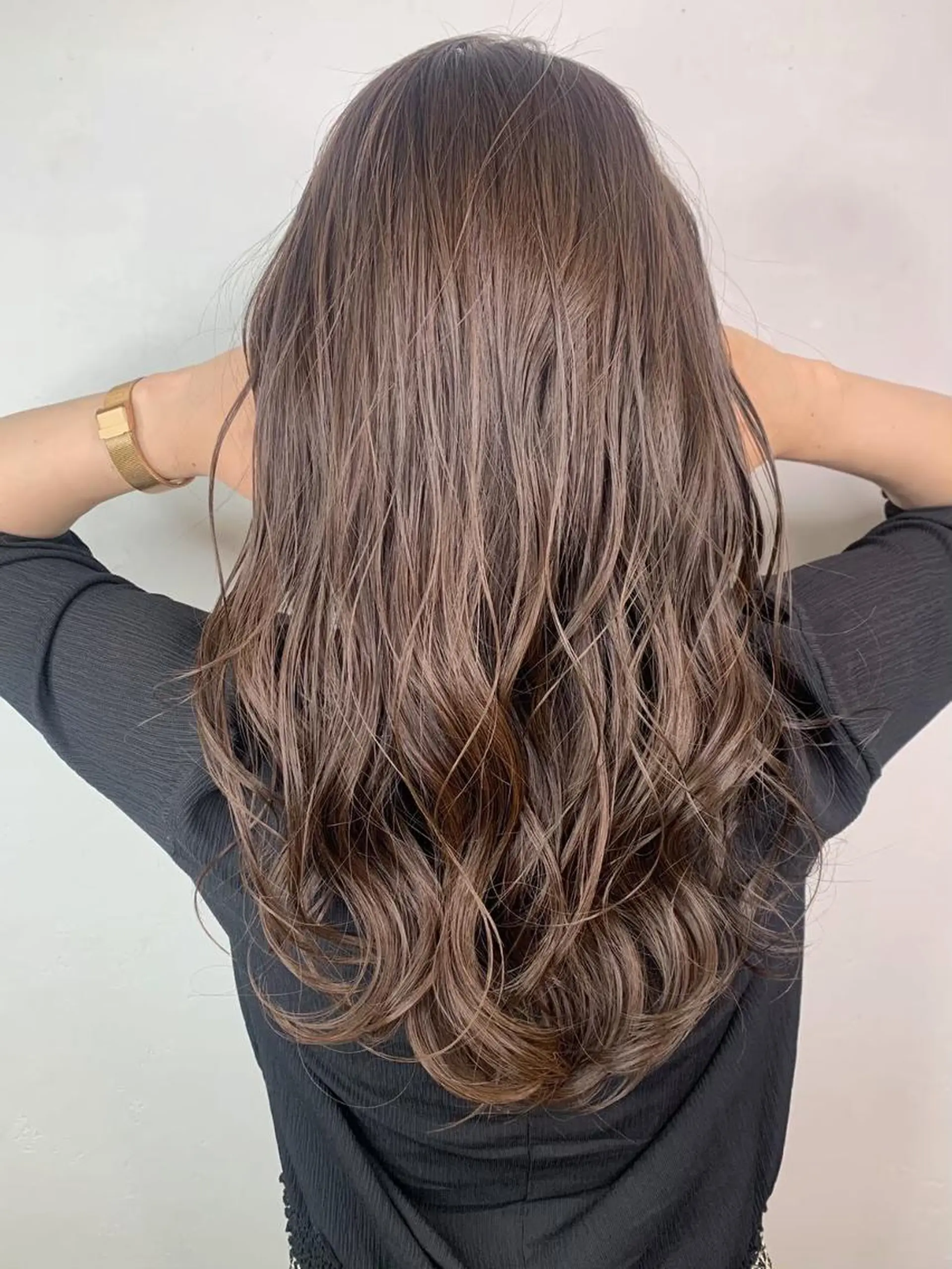 ロング ボブ 斜めバング 外国人風カラー 伸ばしかけ ハイライト カット ヘアカラー トリートメント ＿WHITE鳳店 アンダーバーホワイトのヘアスタイル