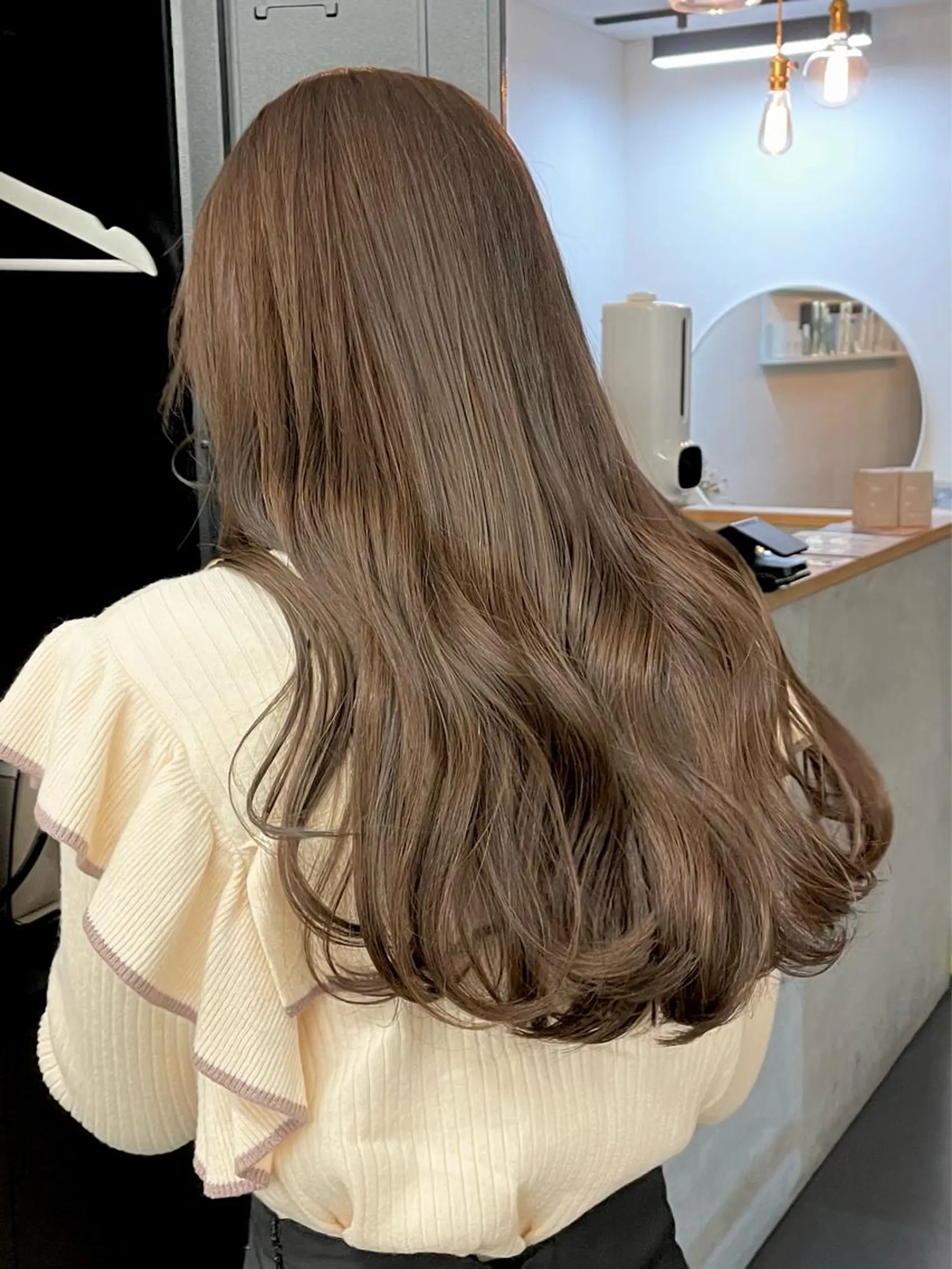 ロング カラー ベージュカラー カット ヘアカラー トリートメント noii / 伊藤 愛莉のヘアスタイル