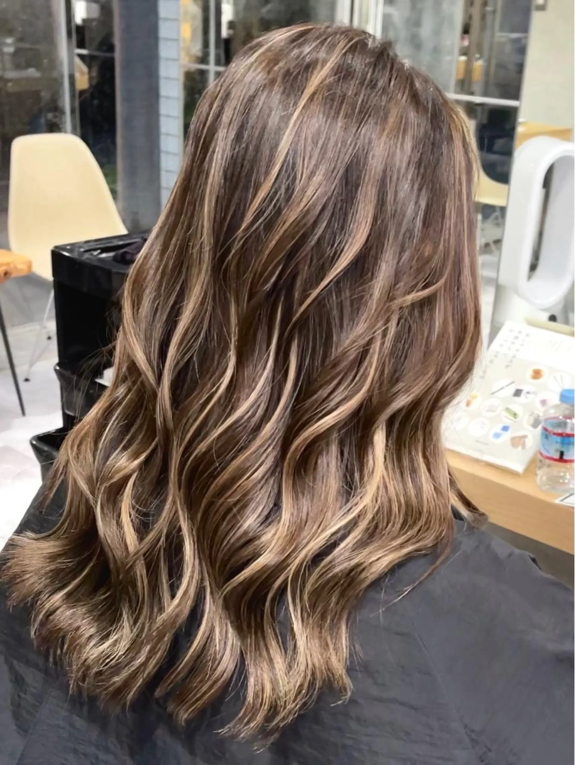 セミロング ハイライト REDEAL SHIBUYA所属・maya/レイヤー カット/ミインパーマのヘアスタイル