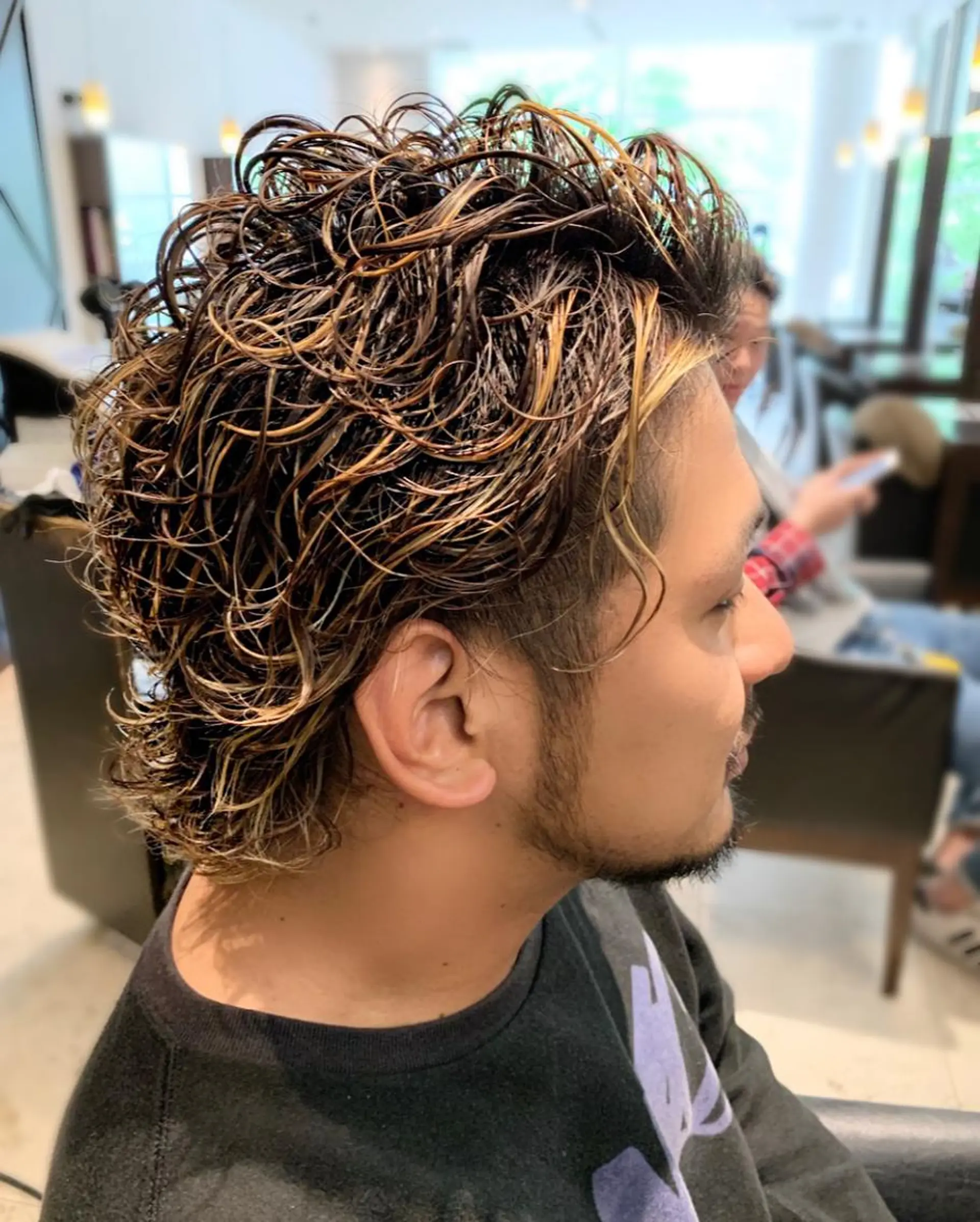 カラー パーマ メンズ メンズハイライト メンズパーマ ハイライトカラー カット ヘアカラー パーマ トリートメント メンズ専門　井藤 雅也のヘアスタイル