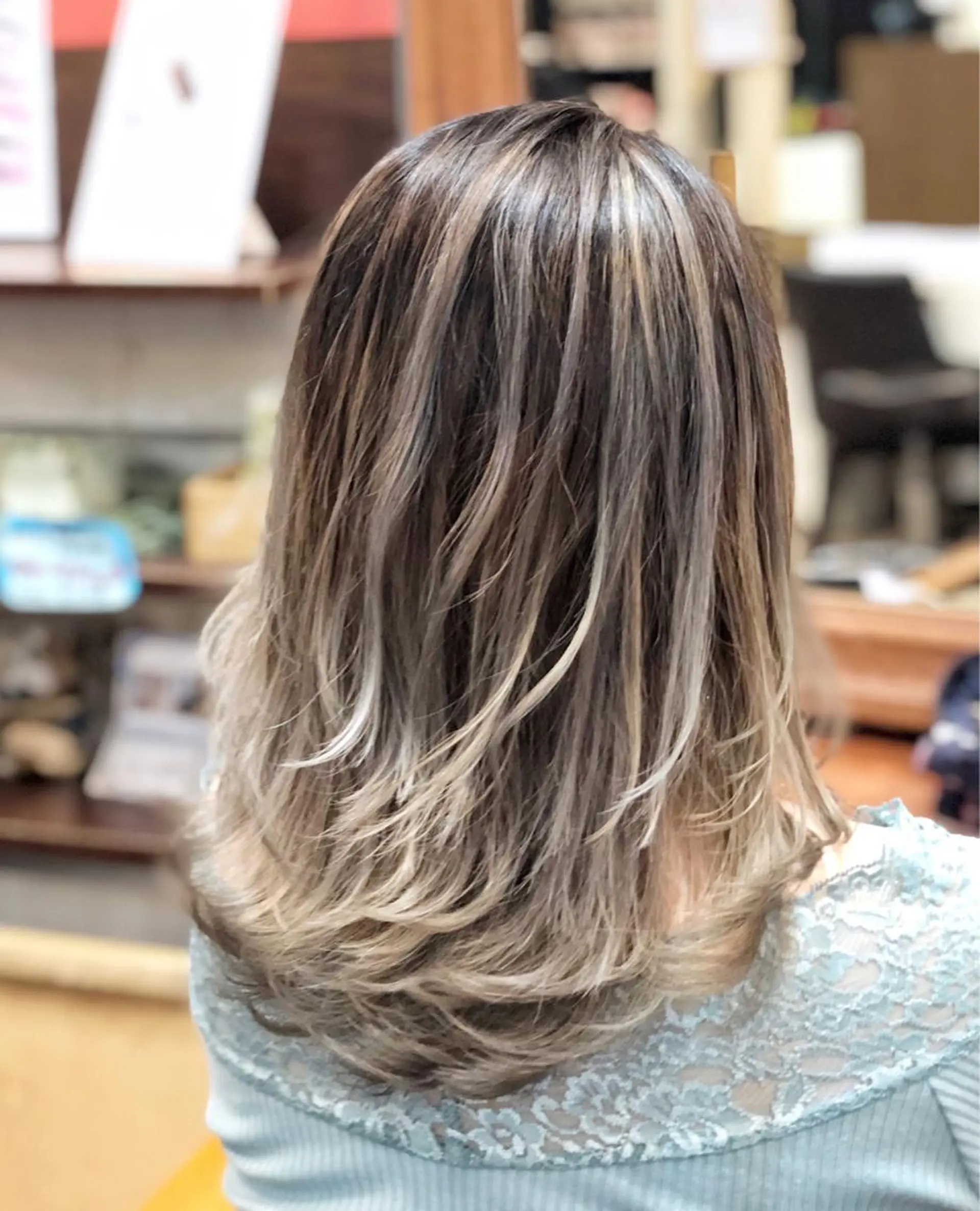 ミディアム LOCO Ko-kiのヘアスタイル