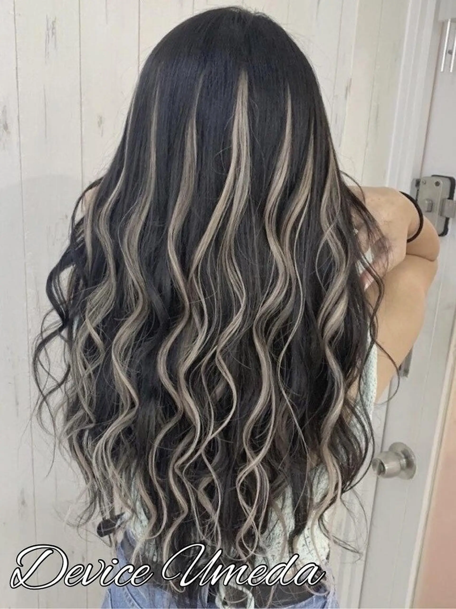 カラー ロング ヘアアレンジ シールエクステ バレイヤージュ 透明感カラー ダブルカラー グラデーションカラー エクステ地域最安値★ Device梅田のヘアスタイル