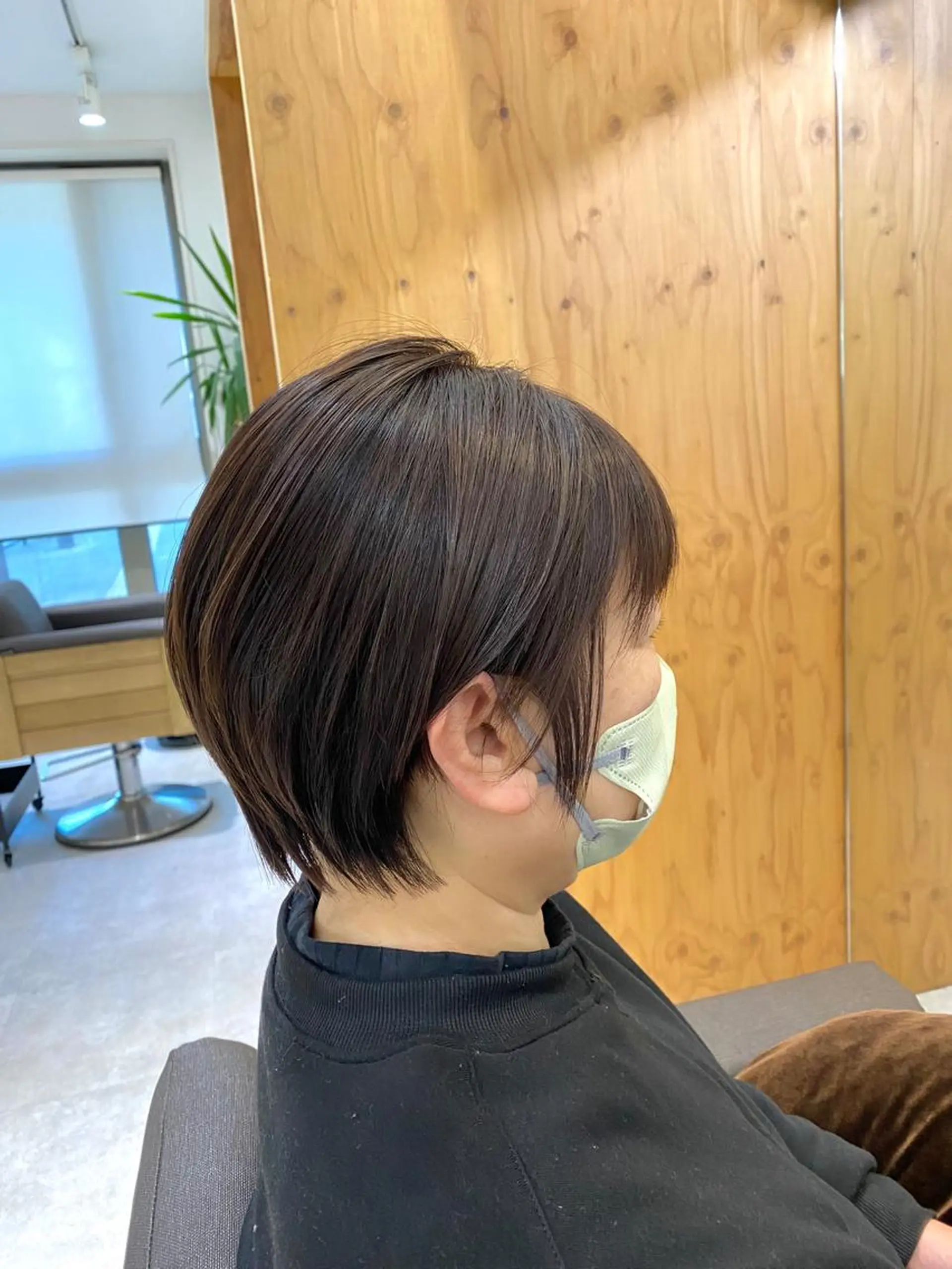 ショート カット ヘアカラー 梅本 彩香のヘアスタイル