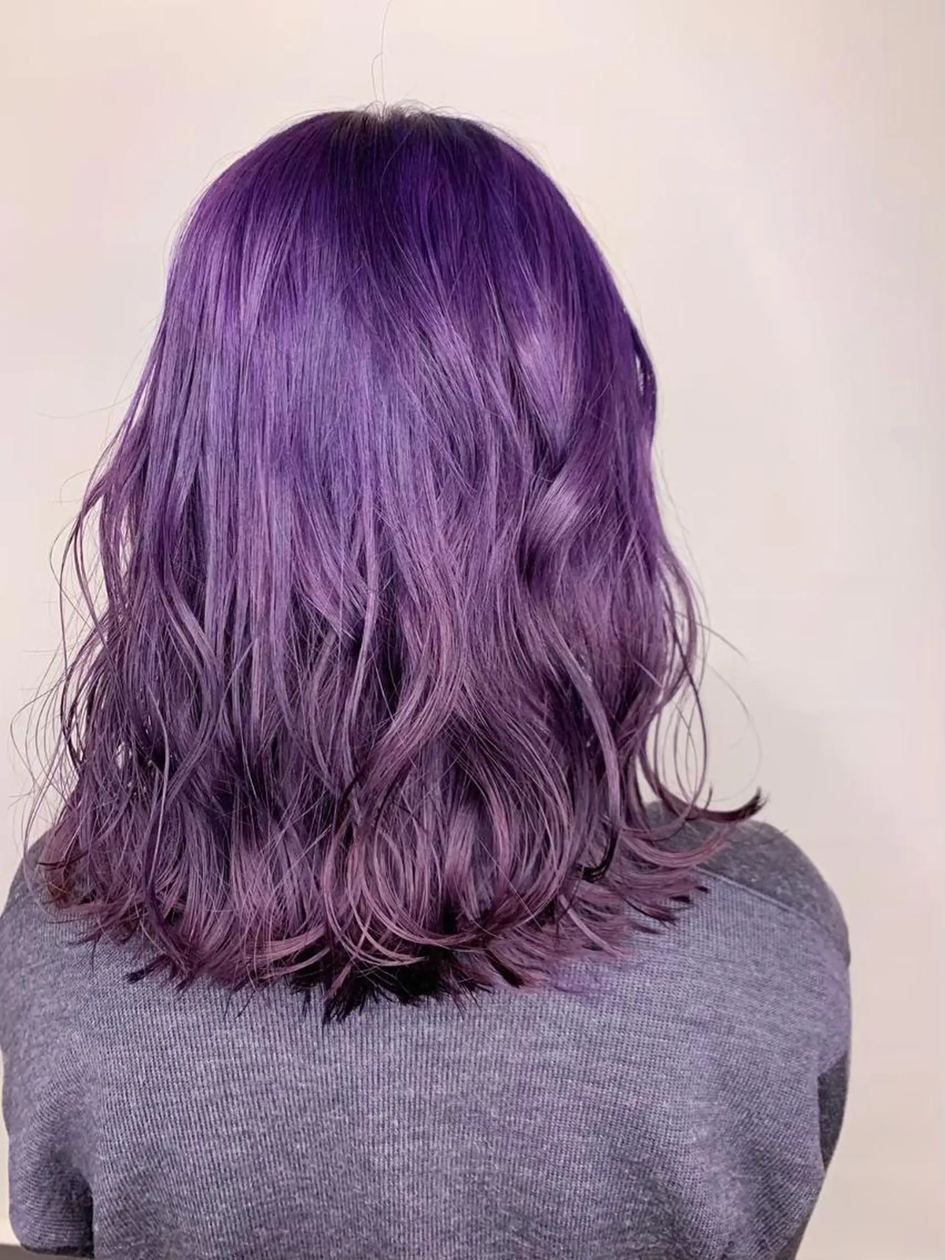 ミディアム カラー パーマ ヘアアレンジ ネイル マツエク・マツパ アイブロウ ショートボブ ミディアムパーマ バレイヤージュ ブリーチ ケアブリーチ カラー特化サロン大阪 ルービック江坂/新城のヘアスタイル