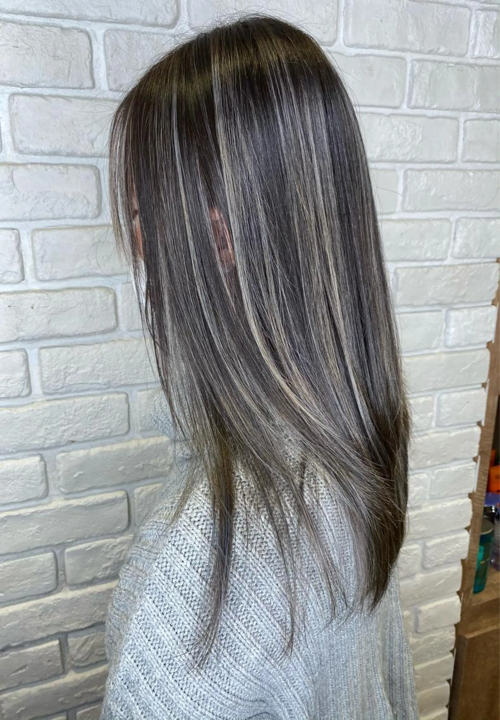 セミロング カラー ハイライトカラー ハイライト 森本 笑のヘアスタイル