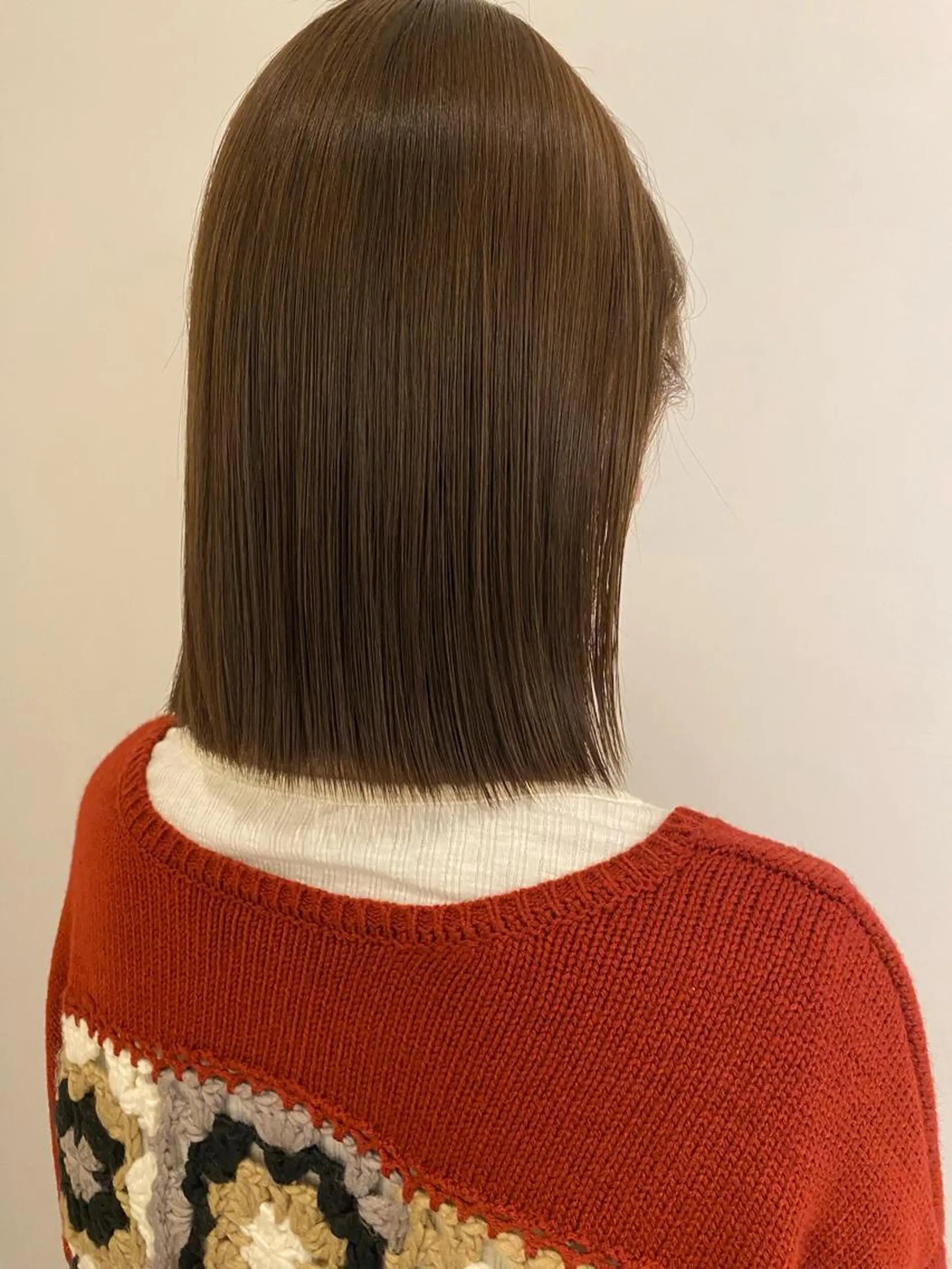 ミディアム カラー vixus mamiのヘアスタイル