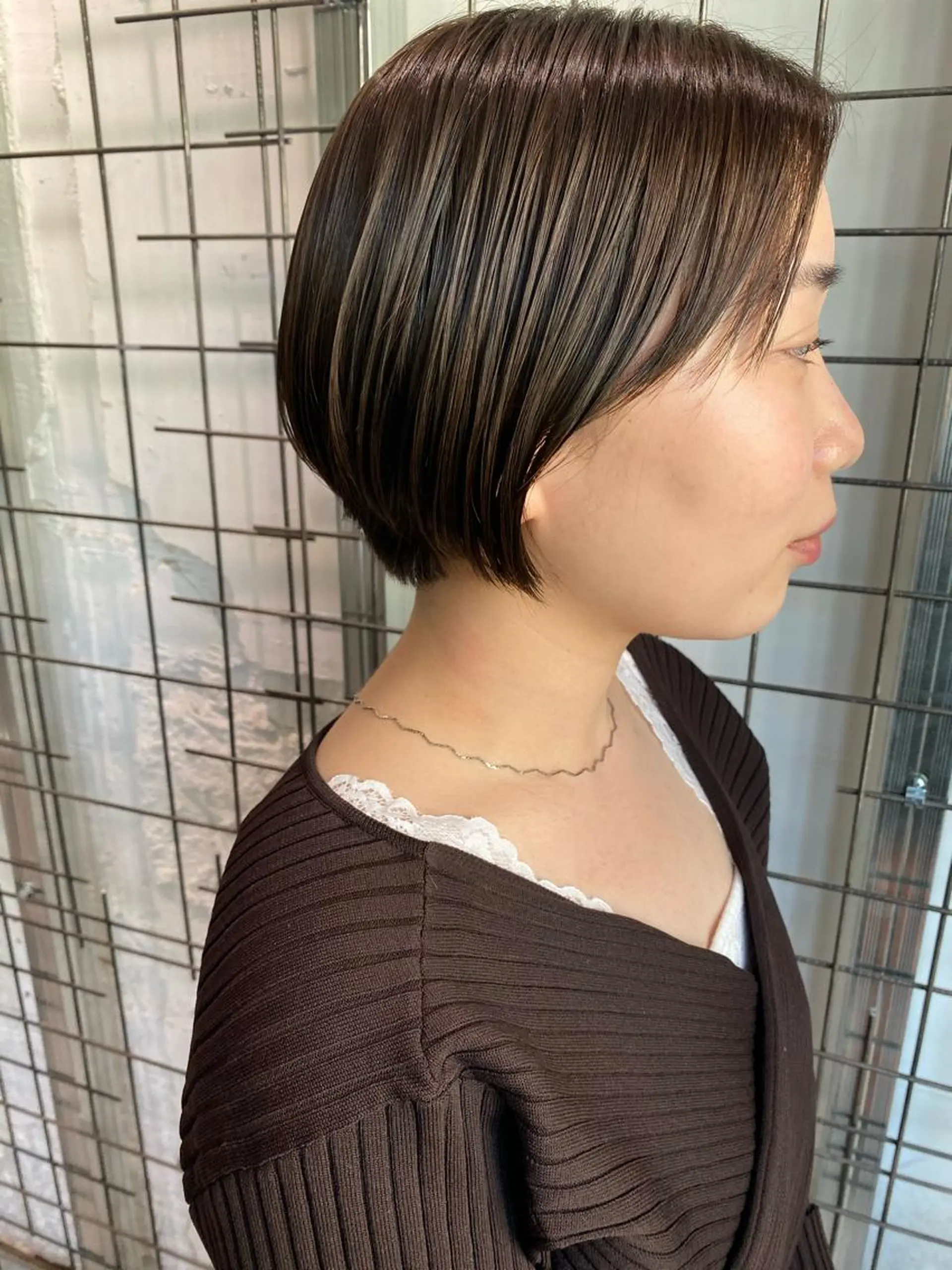 カラー グレージュ オリーブグレージュ オリーブグレー ヘアカラー AYANE 韓国ヘア /レイヤーカットのヘアスタイル
