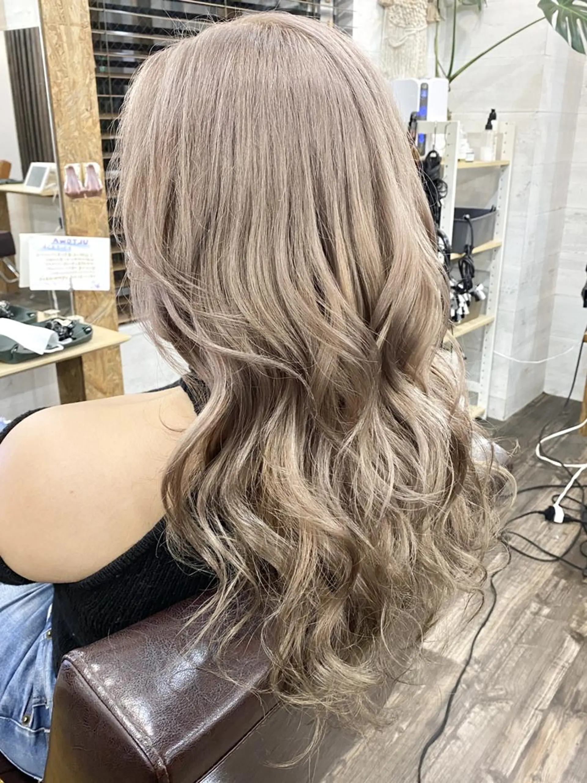 セミロング カット ヘアカラー プチプラ&ハイクオ リティ✰Lilly✰のヘアスタイル