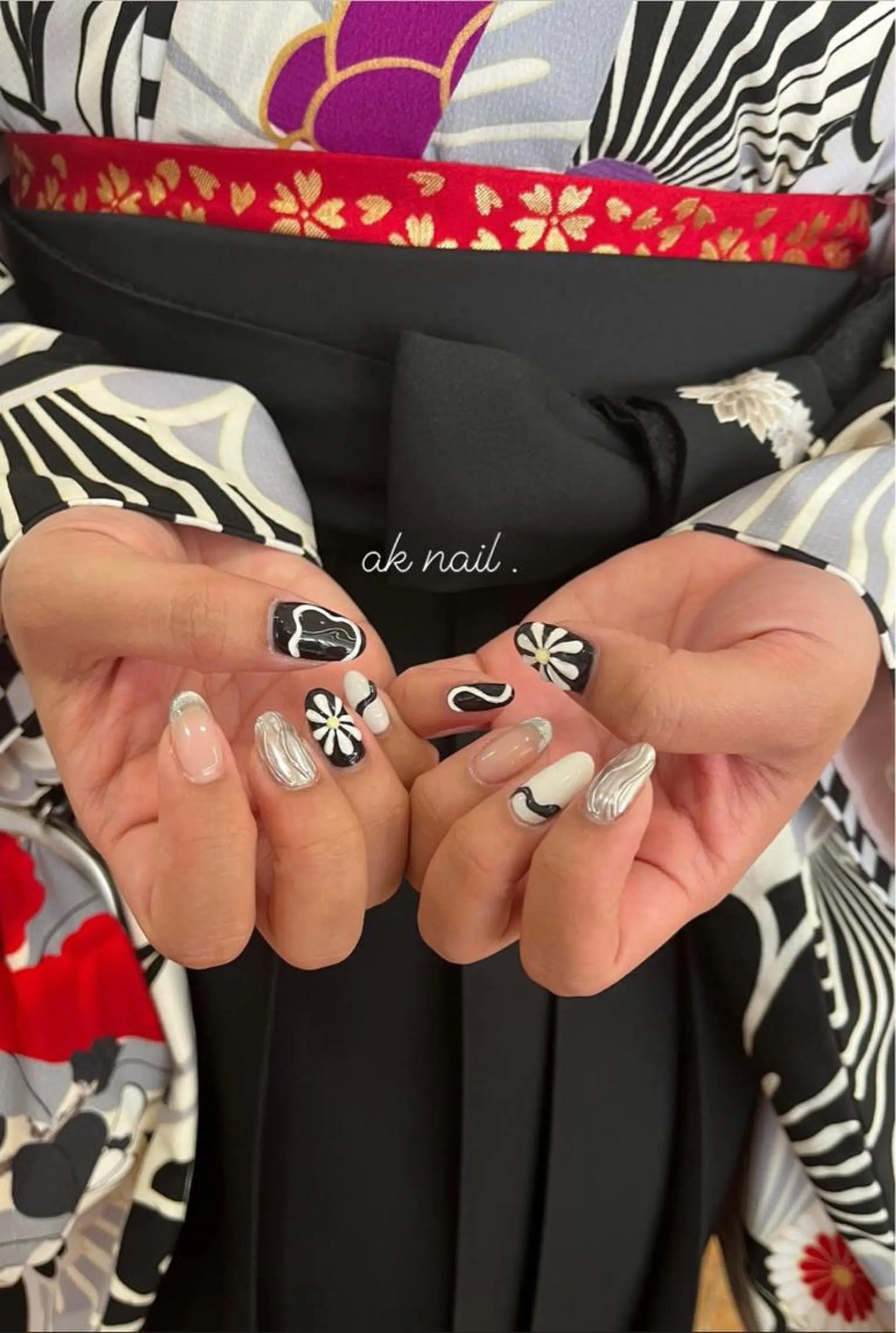 ミディアム ネイル ak nail .のネイルデザイン