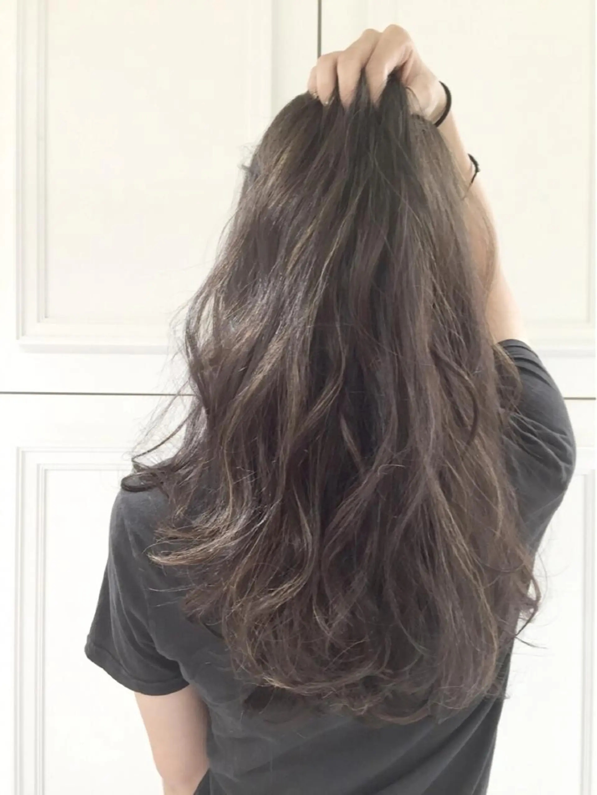 ロング カラー ブルーカラー ブルージュ ハイライトカラー ハイライト fukuyasu rikaのヘアスタイル