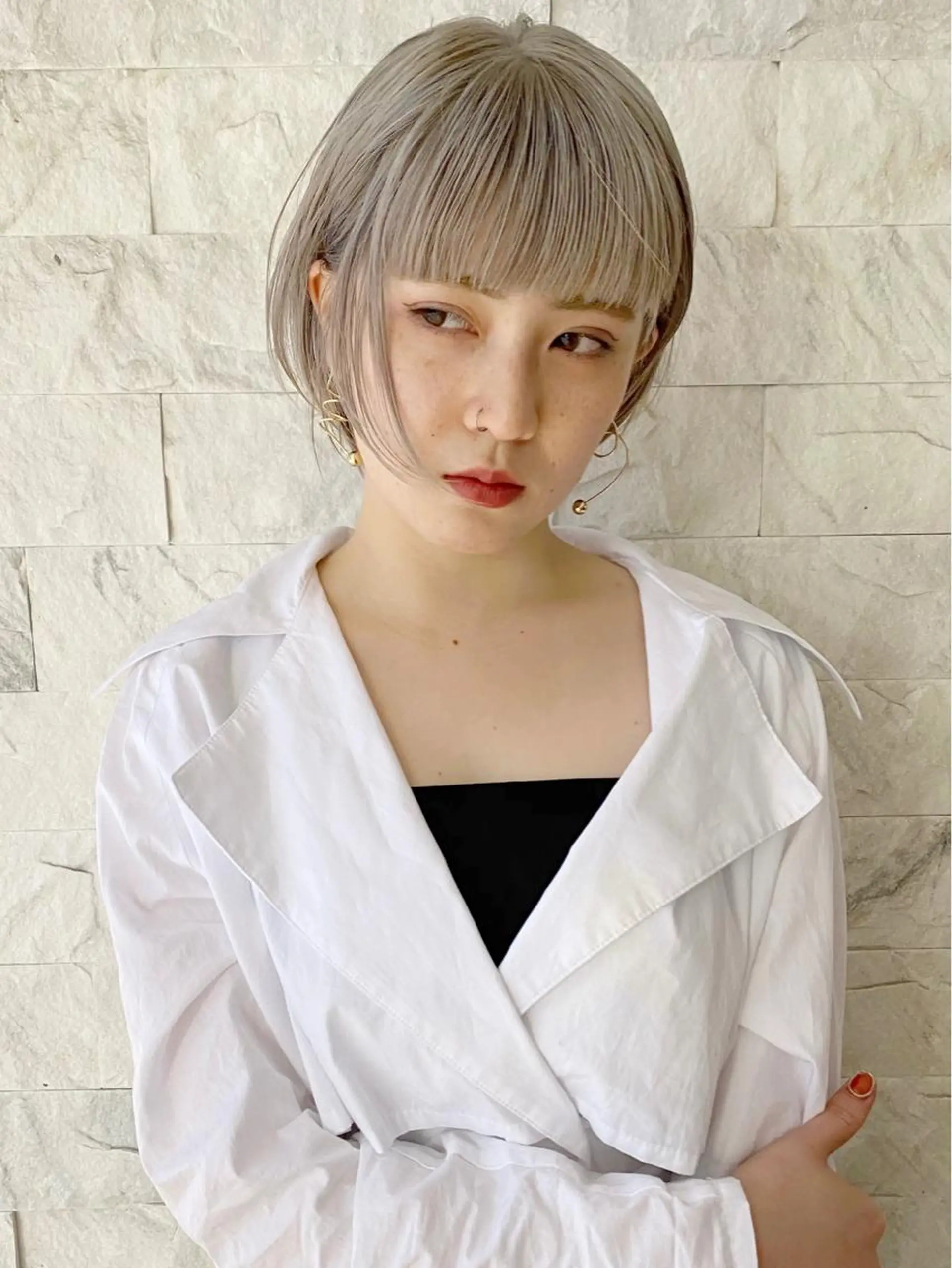 セミロング カラー ベージュカラー ヘアカラー Piaコータロー ハイトーン&ボブのヘアスタイル