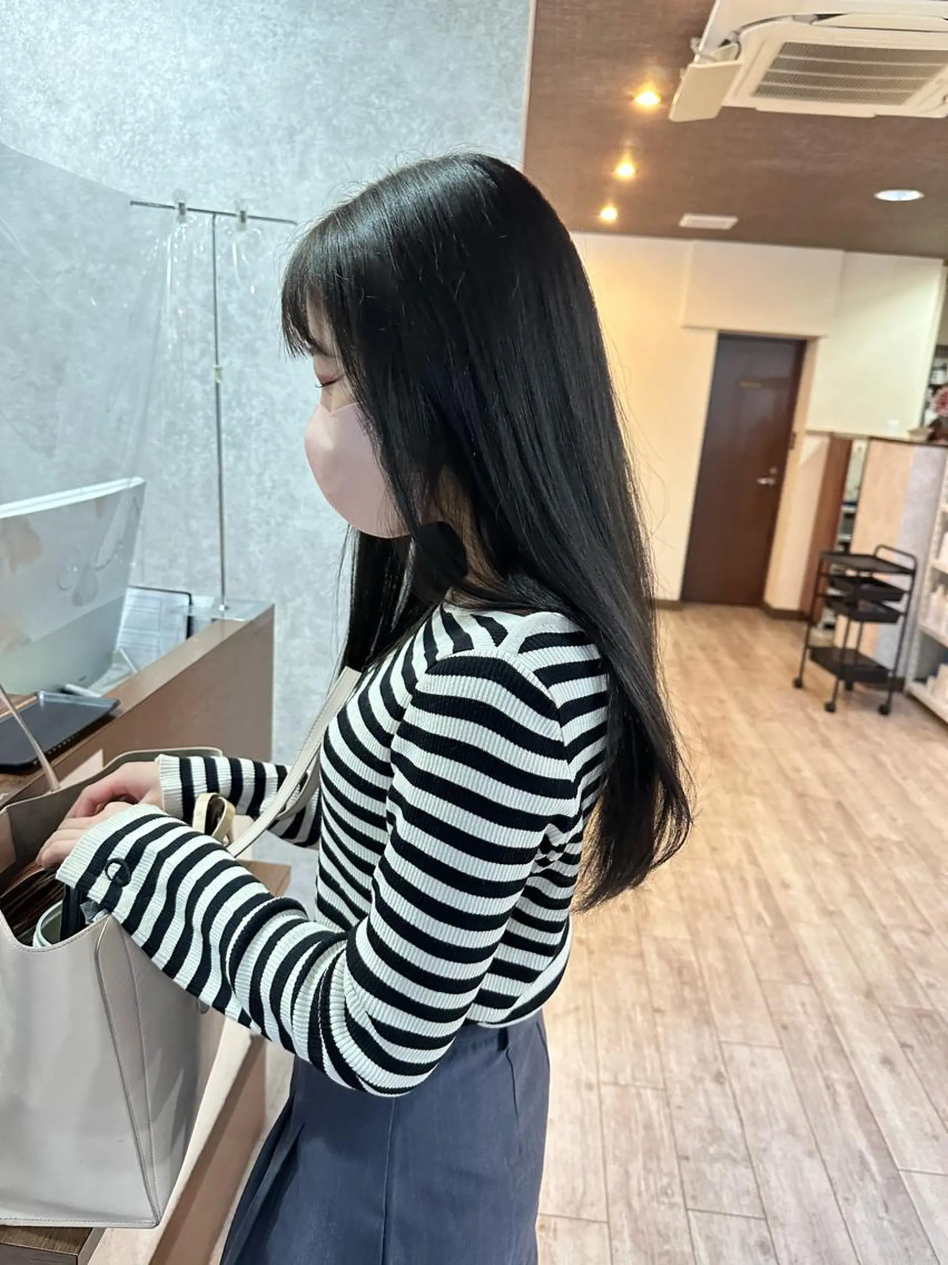 ロング カラー グレージュ オリーブグレージュ オリーブグレー 高橋 みく/ minim 暖色のヘアスタイル