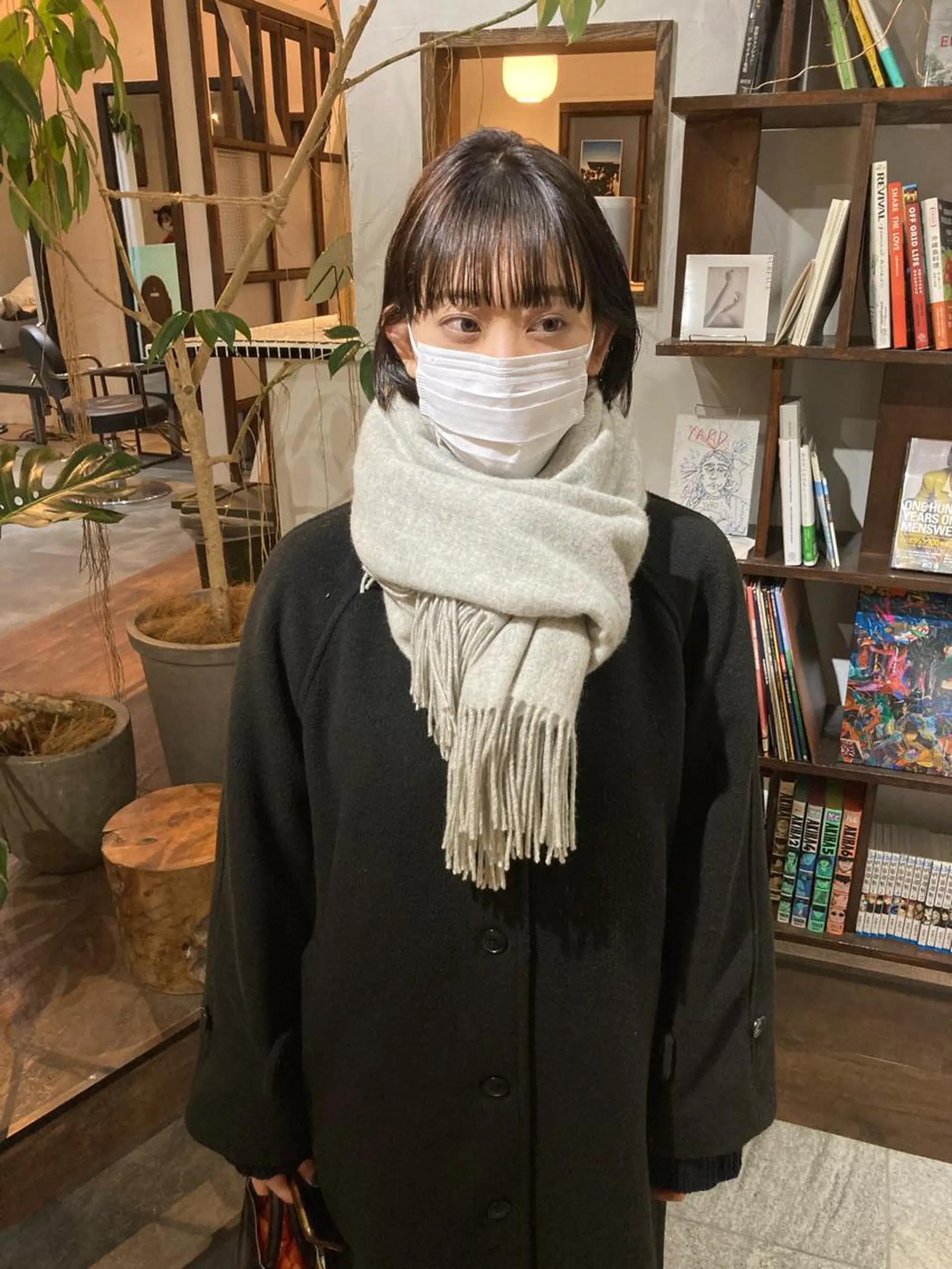 ミディアム カット ヘアカラー トリートメント 金田 夏野のヘアスタイル