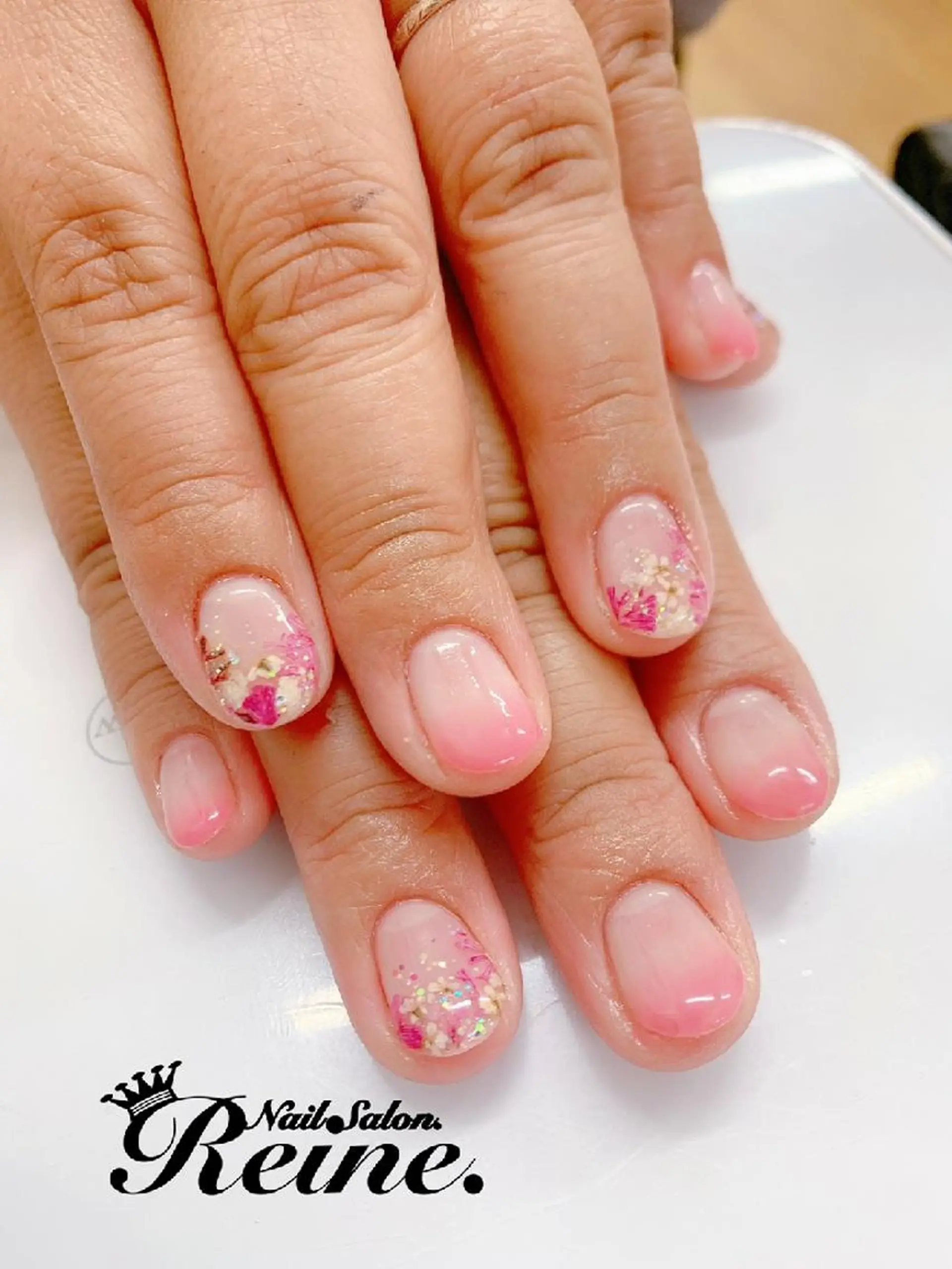 ネイル ピンク Nailsalon Reine所属・玉栄 伶奈のネイルデザイン