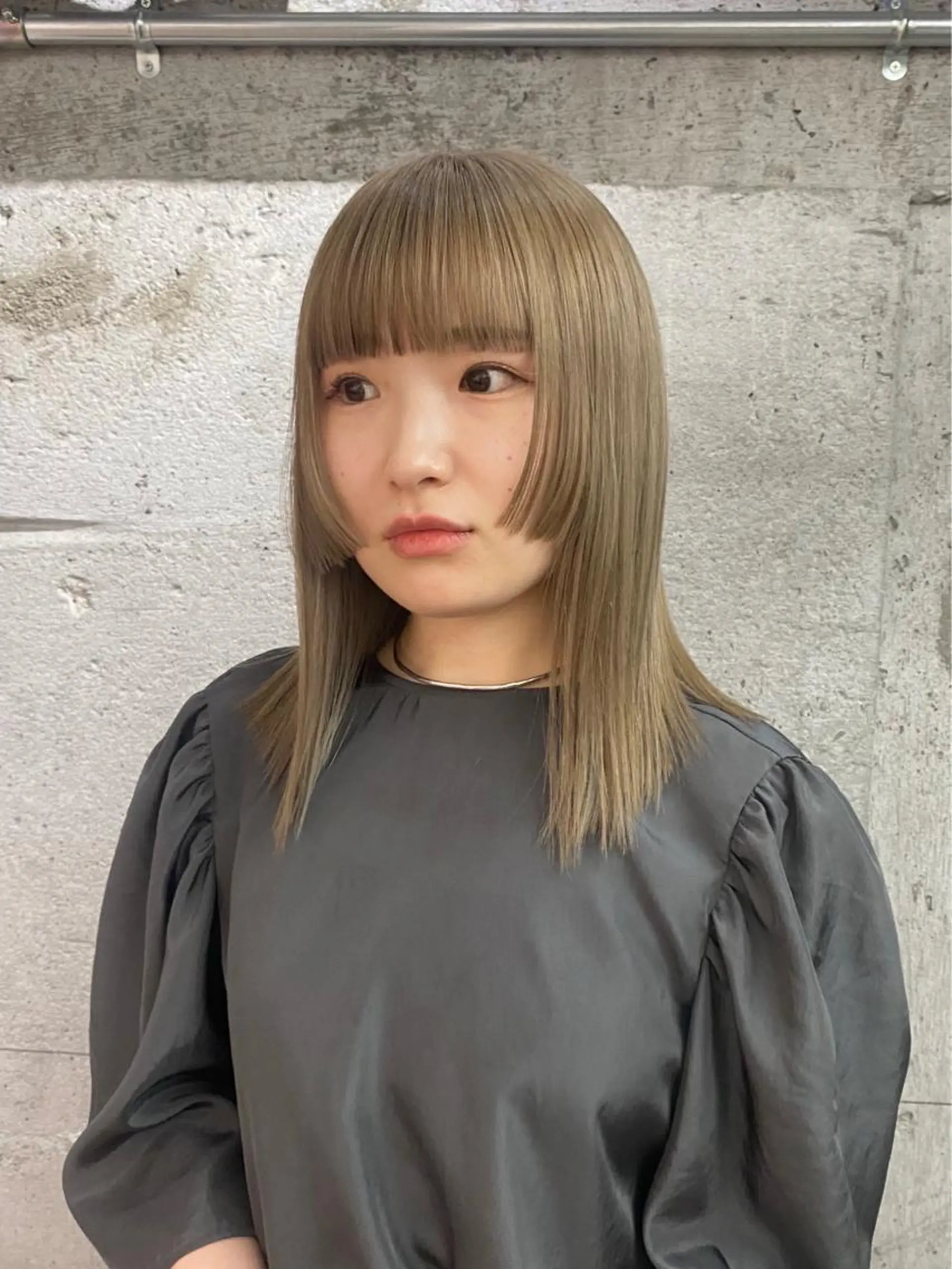 セミロング カット ヘアカラー トリートメント レイヤーカット/栄/ 顔周り/キトウモエノのヘアスタイル