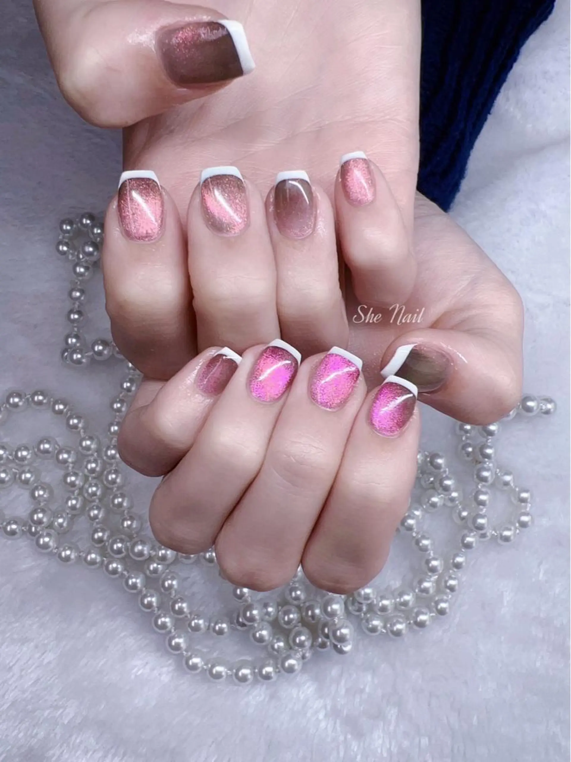 ネイル チークネイル 長さ出し フレンチネイル グラデーション ラメ(グリッター) ハンドネイル She   Nail所属・ISA_ BELLAのネイルデザイン