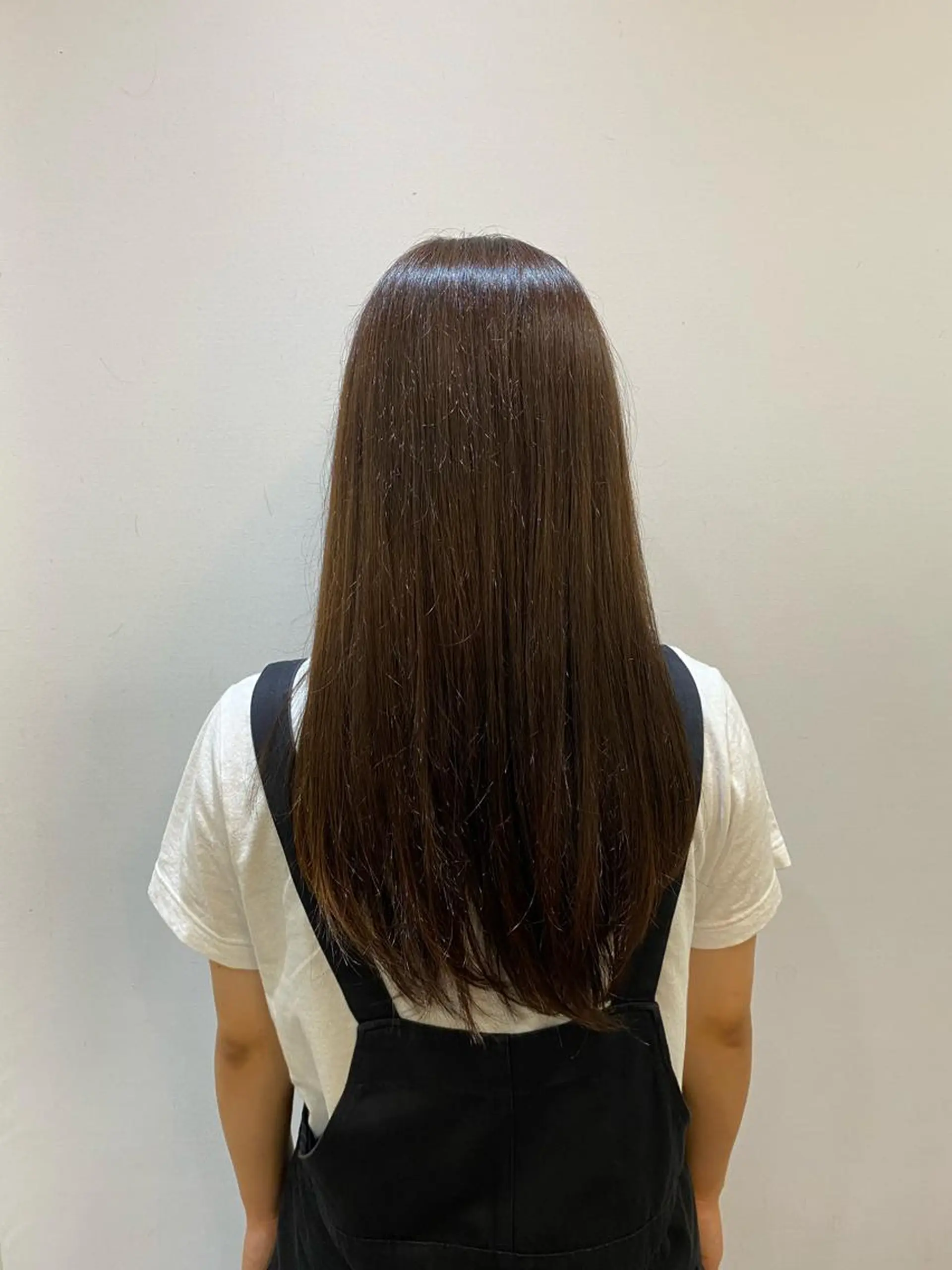 ロング カラー ベージュカラー garage.所属・吉田 慎冴のヘアスタイル