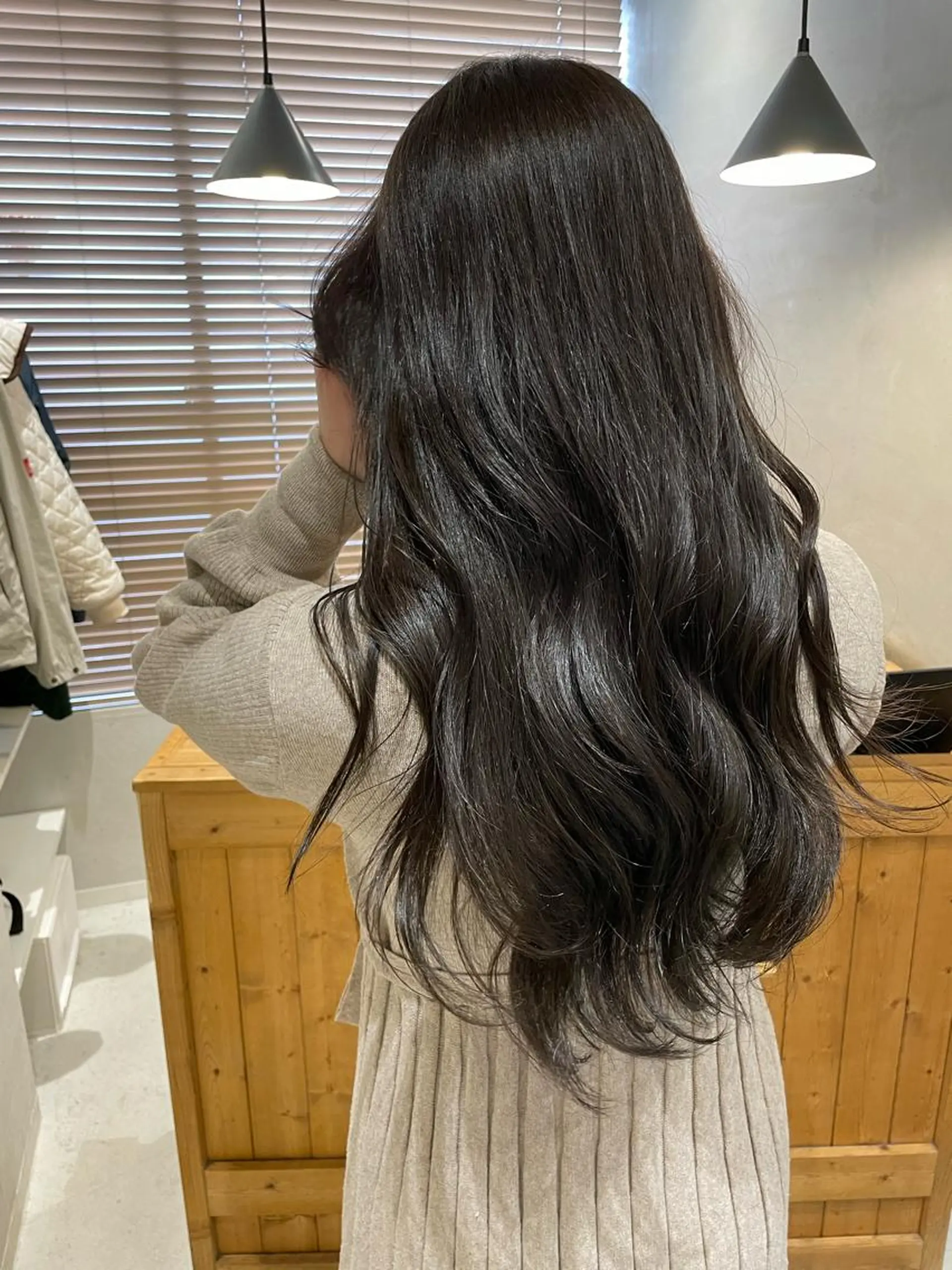 ロング カラー カット ヘアカラー 外山 実咲のヘアスタイル