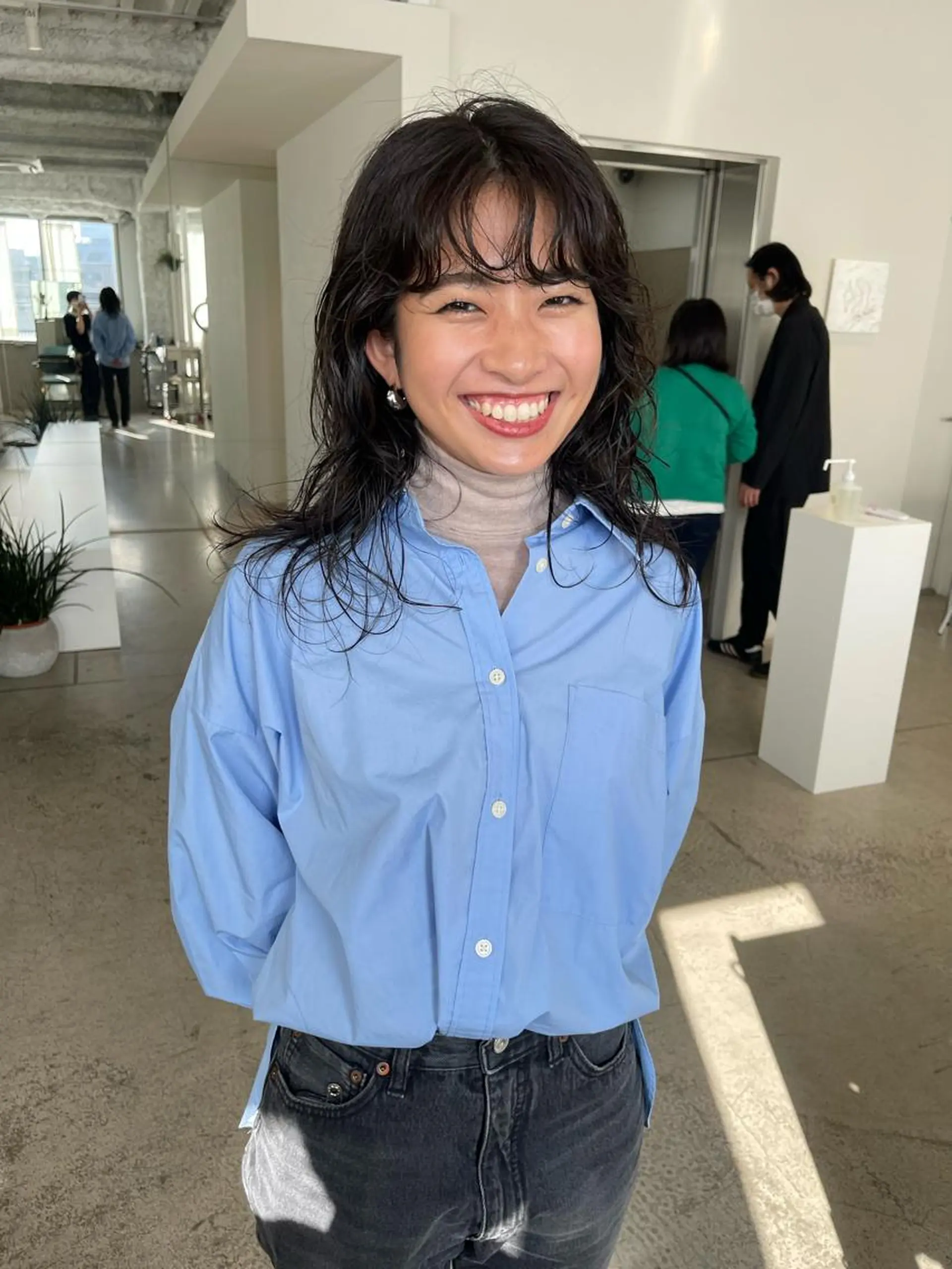 セミロング カット パーマ oma　袮次金 鈴香のヘアスタイル