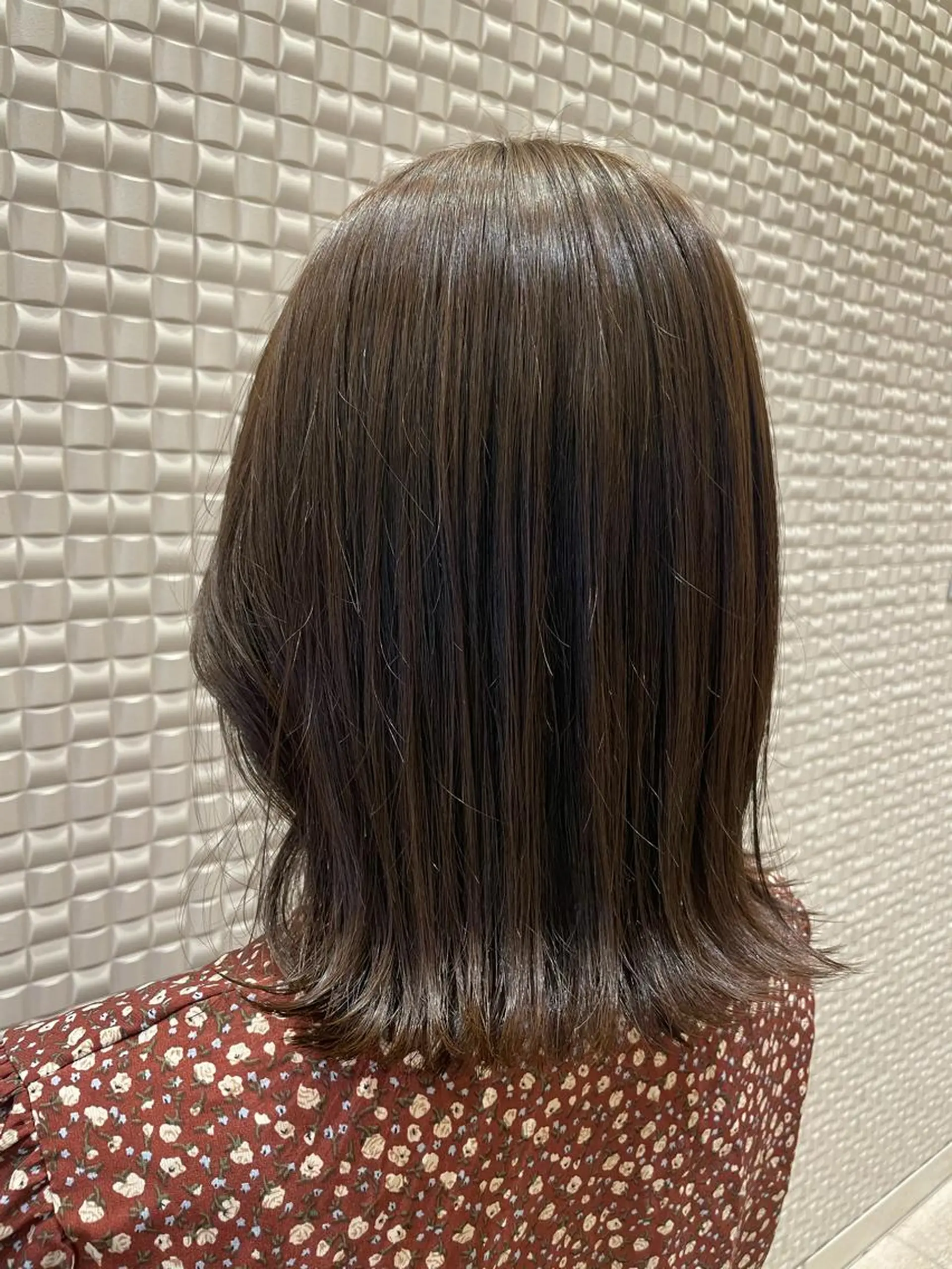 ミディアム カラー シャドールーツ美容師 篠原康太のヘアスタイル