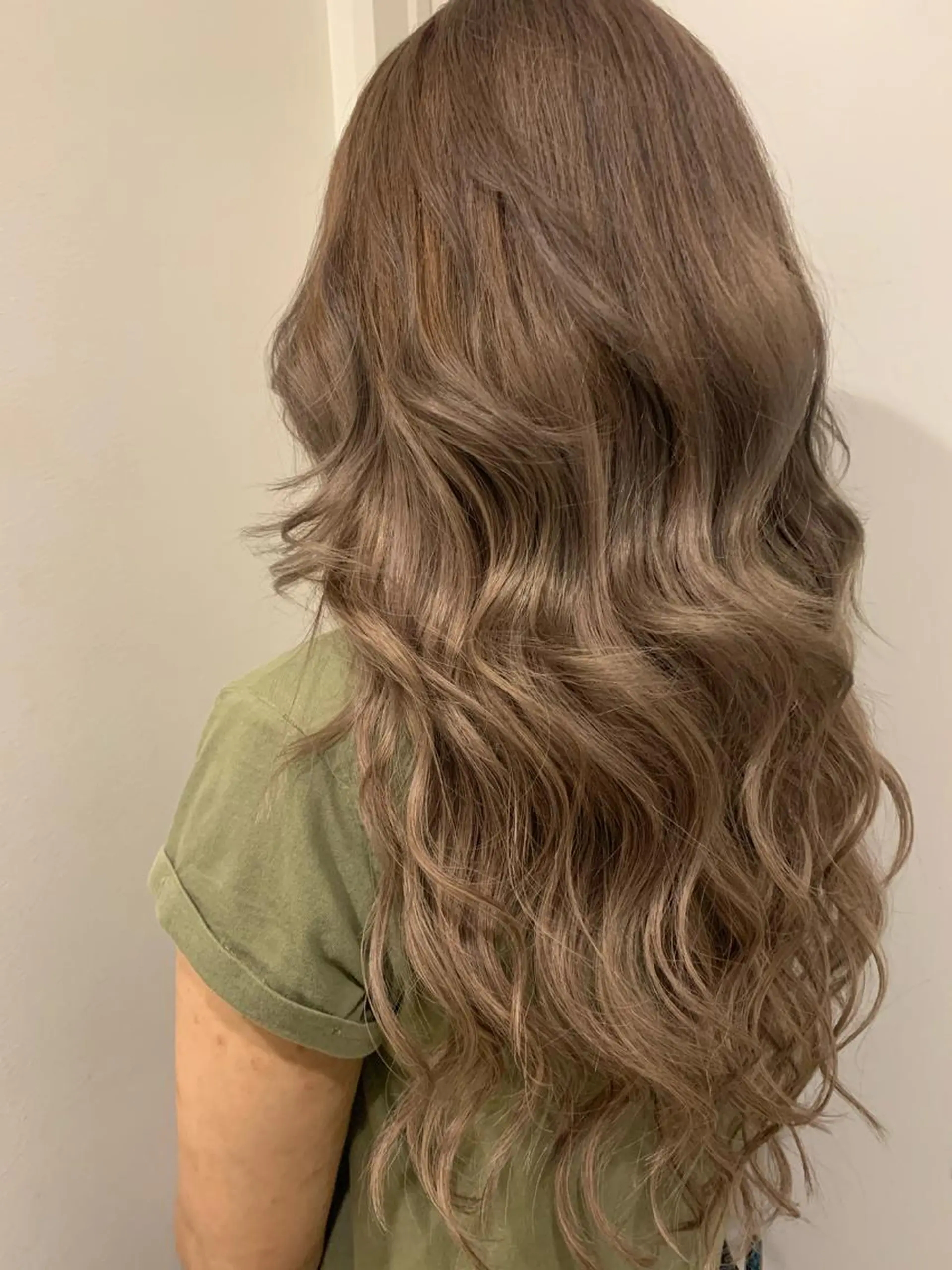 ロング カラー エクステ カット ヘアカラー エクステ ヘアセット 🎨カラー満足度 500%💫ヅル💫のヘアスタイル
