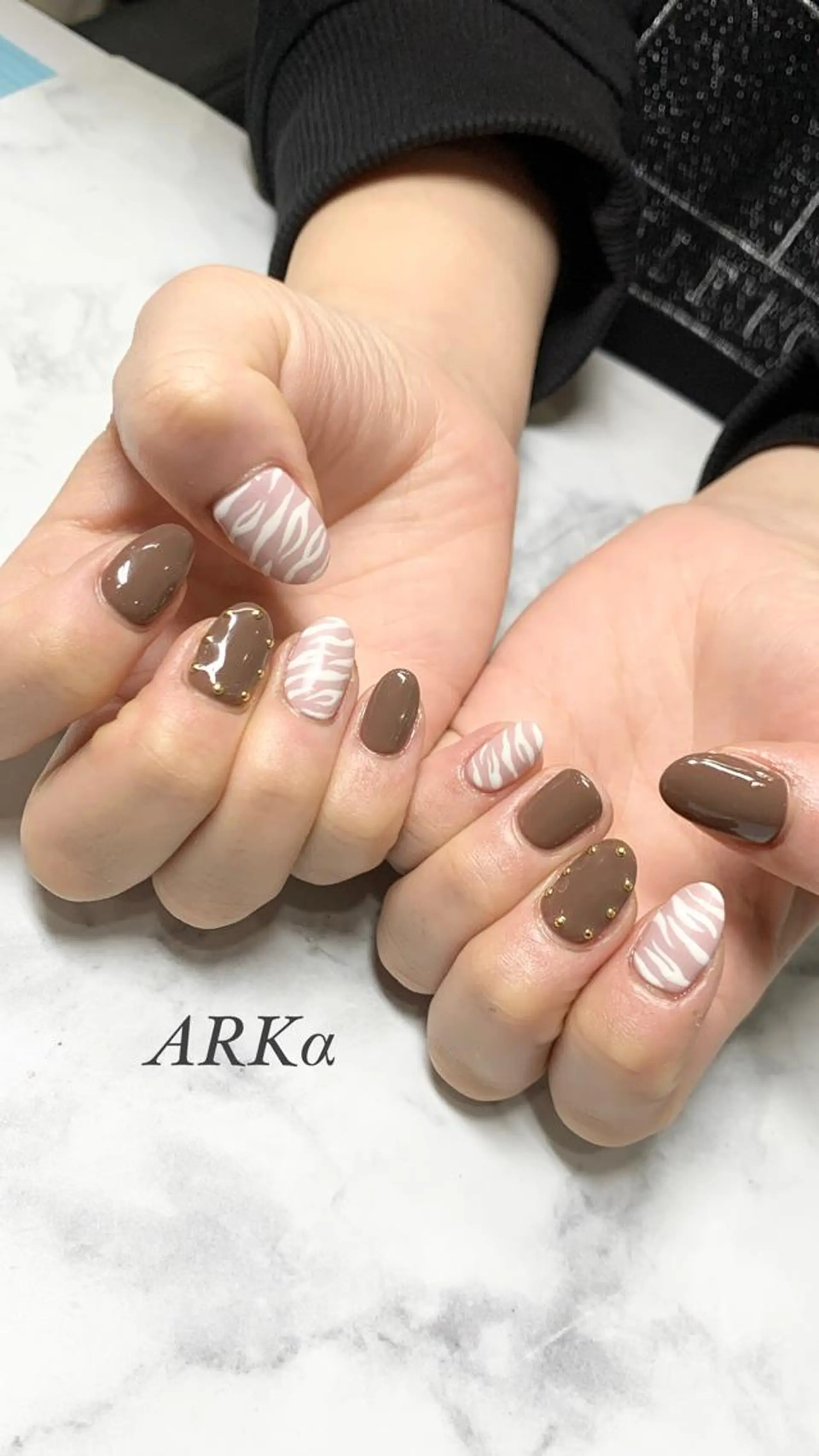 ミディアム ネイル ハンドネイル Nailsalon ARKαのネイルデザイン