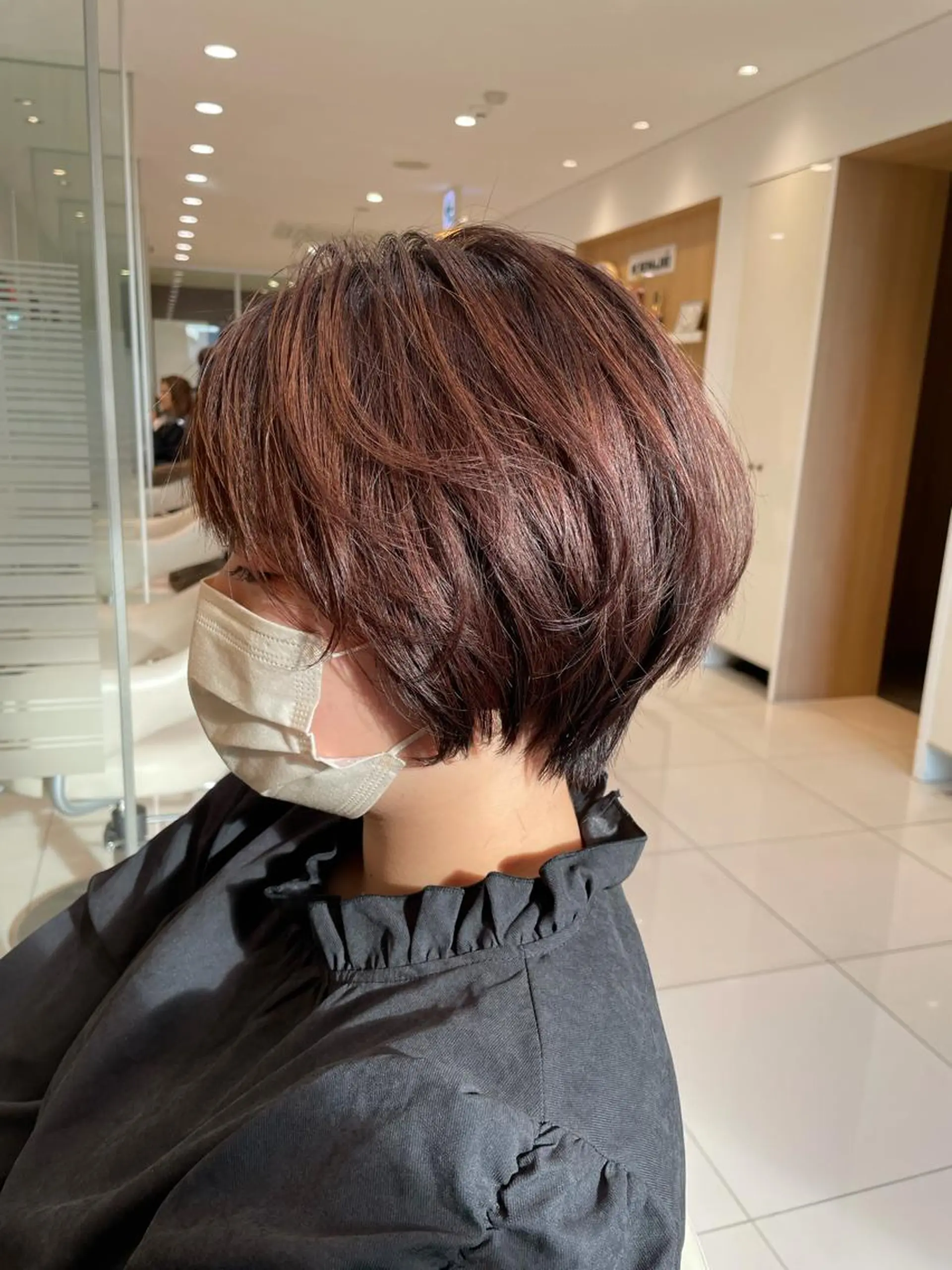 ショート カラー ご新規様限定クーポン あります　桂口　烈闘のヘアスタイル