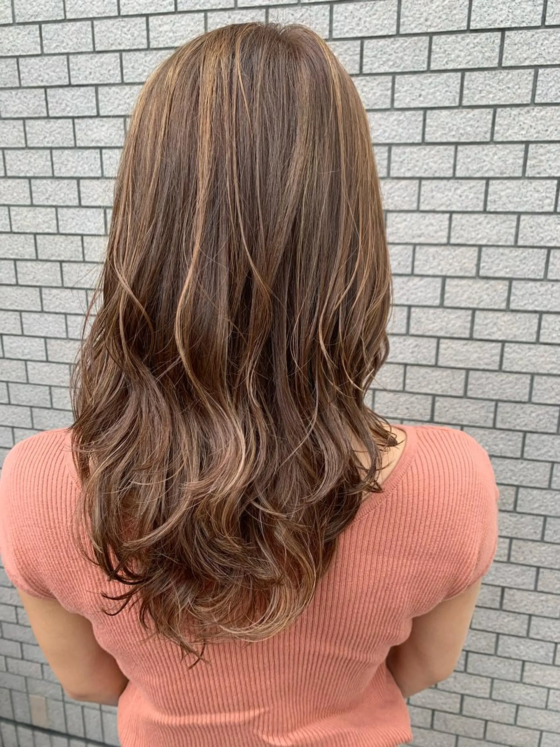 ロング ハイライト 透明感ハイライト◎ 伊藤夏海のヘアスタイル