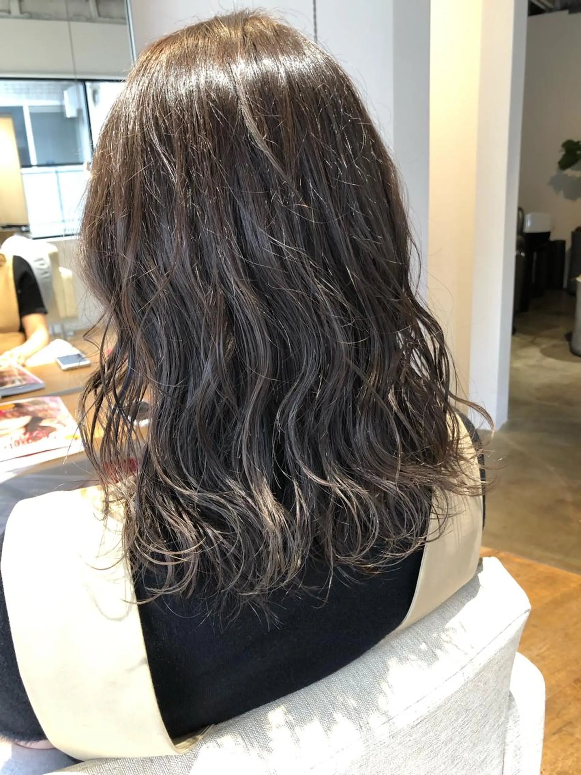 カラー ブリーチ毛矯正.髪質 改善.髪にドラマをのヘアスタイル