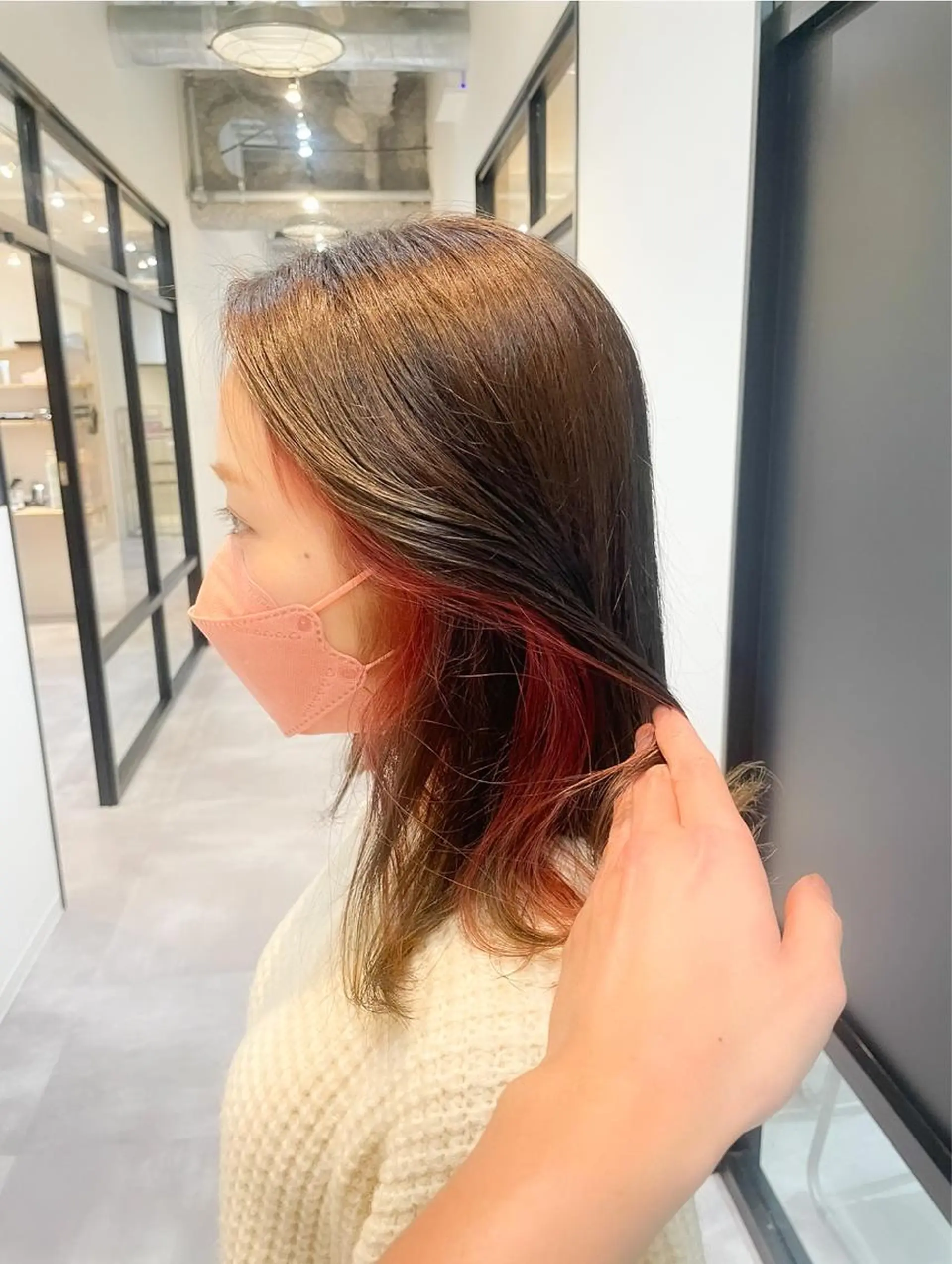 ミディアム カット ヘアカラー トリートメント 【20代ダメージ毛に 髪質改善】のヘアスタイル