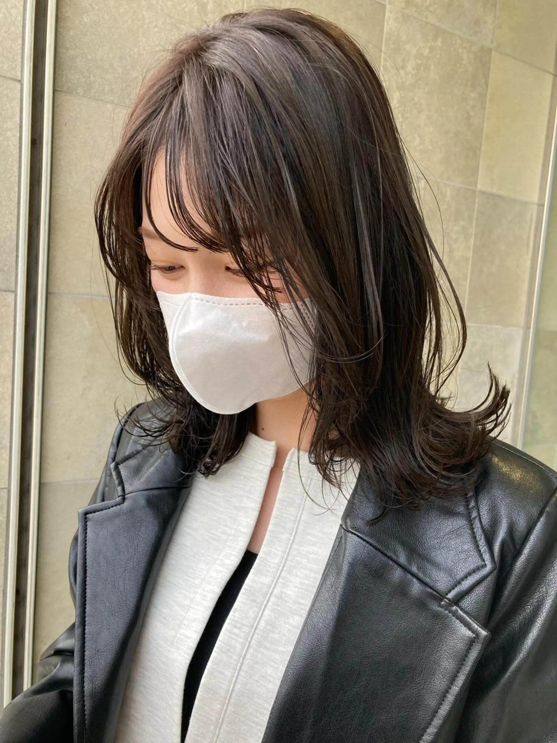 ミディアム カラー 透明感カラー グレージュ ハイライトカラー ハイライト 田中 あかねのヘアスタイル