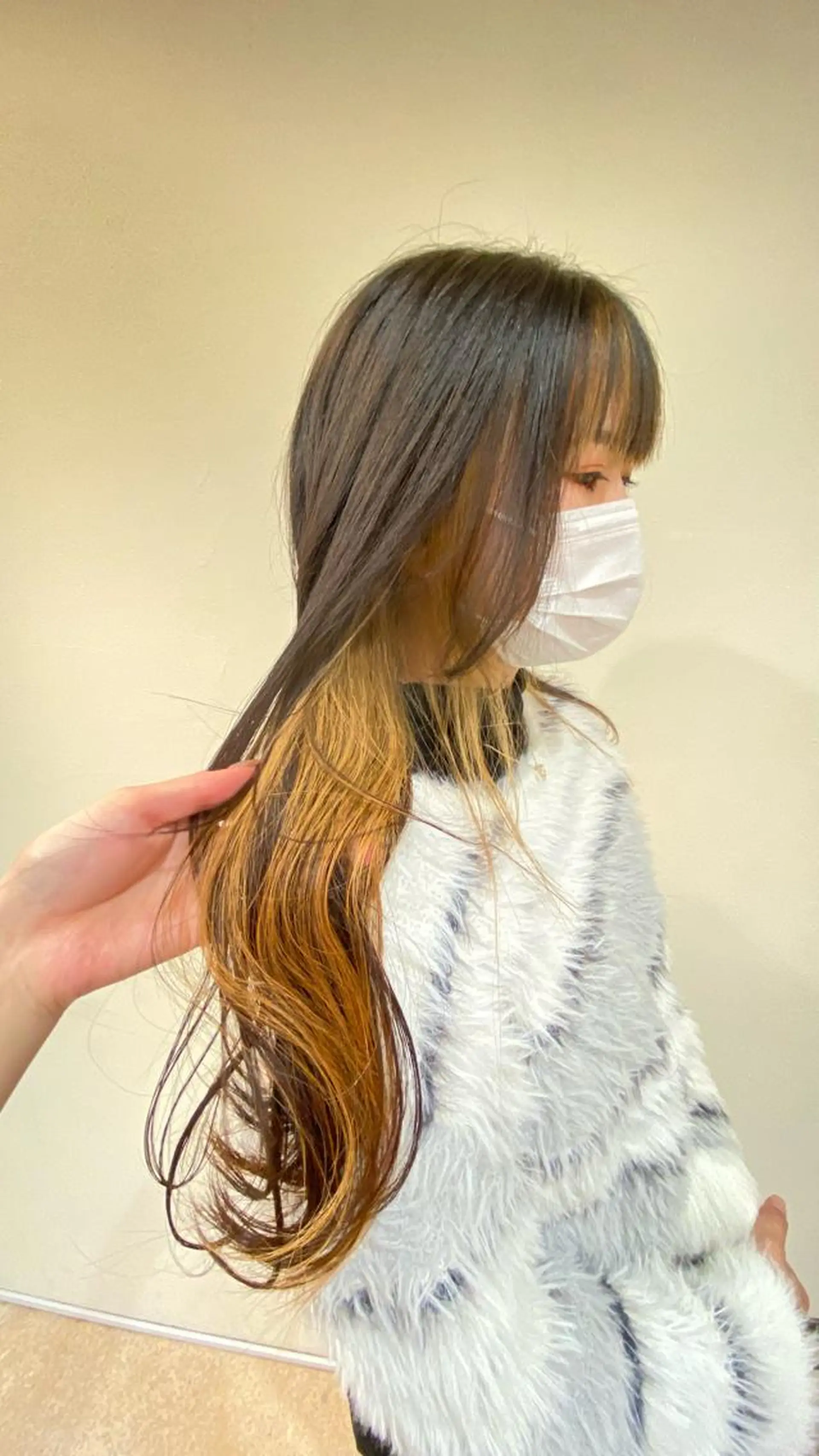 カラー インナーカラー 石田 菜月のヘアスタイル