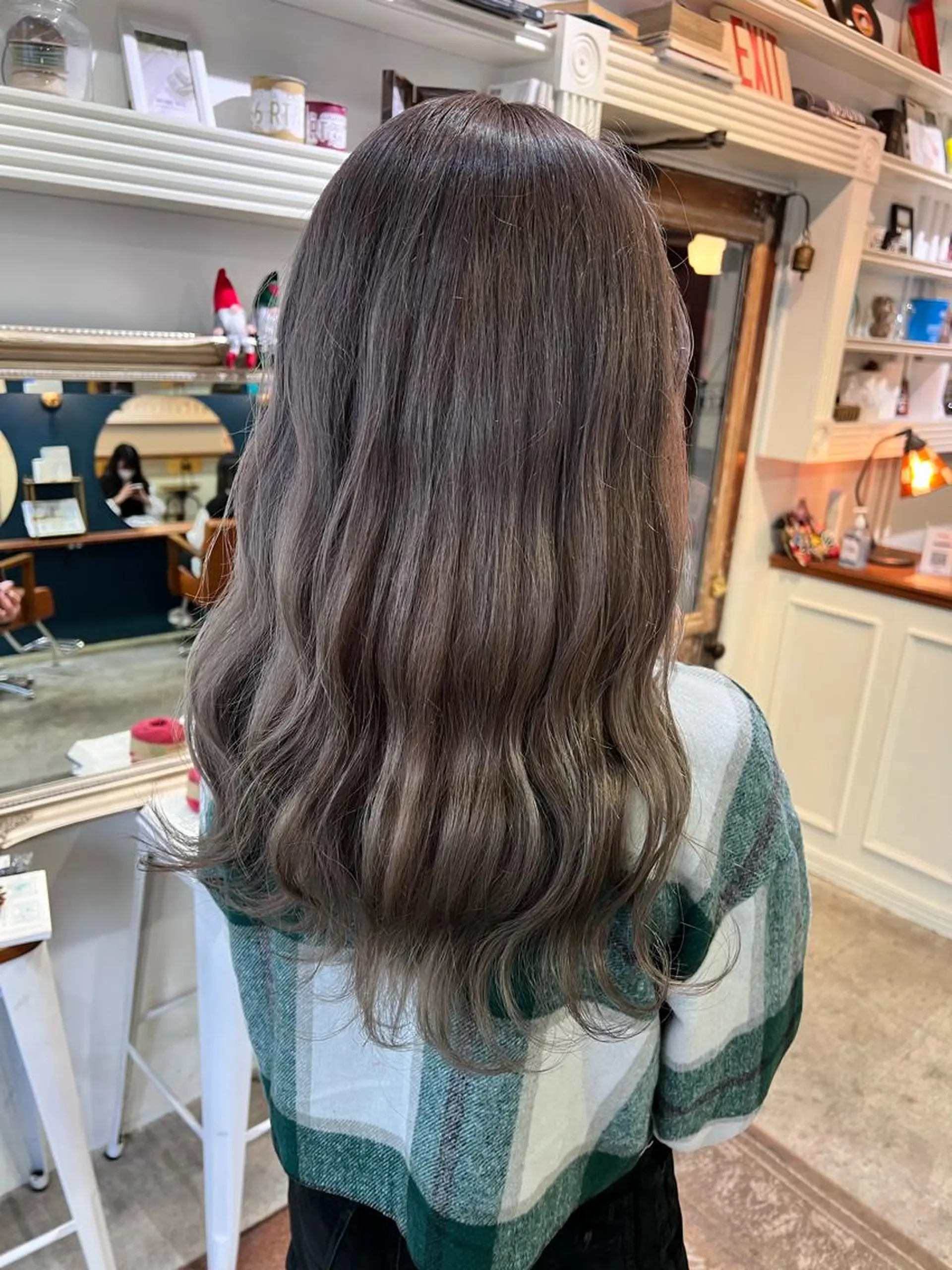 ロング カラー ヘアアレンジ グレージュ シルバー シルバーグレージュ ヘアカラー トリートメント ヘッドスパ ヘアセット 大宮/山口 竣也のヘアスタイル