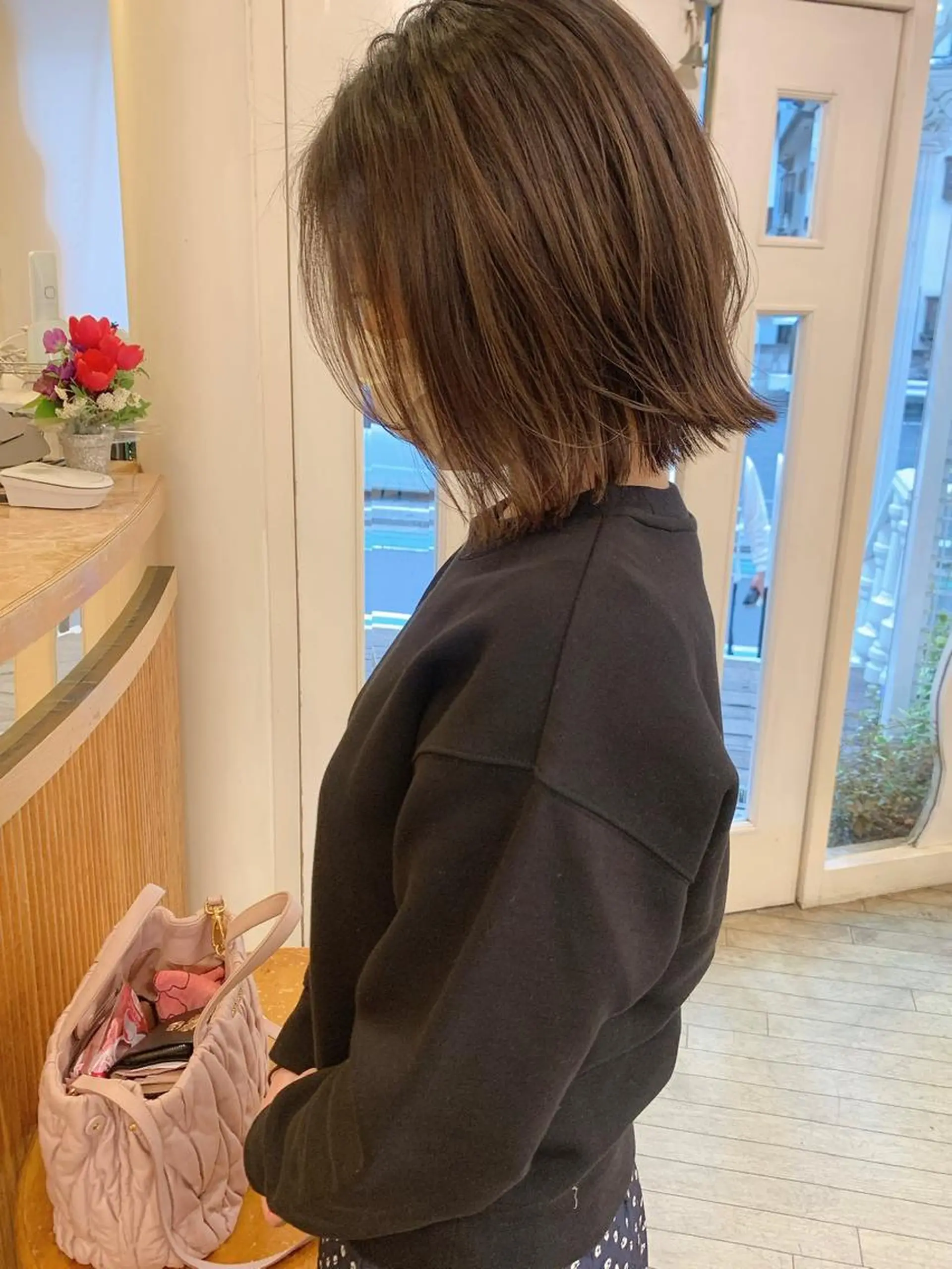ミディアム 切りっぱなしボブ ボブ ハイライト 【ボブ/個室サロン】 癒し空間mimuraのヘアスタイル