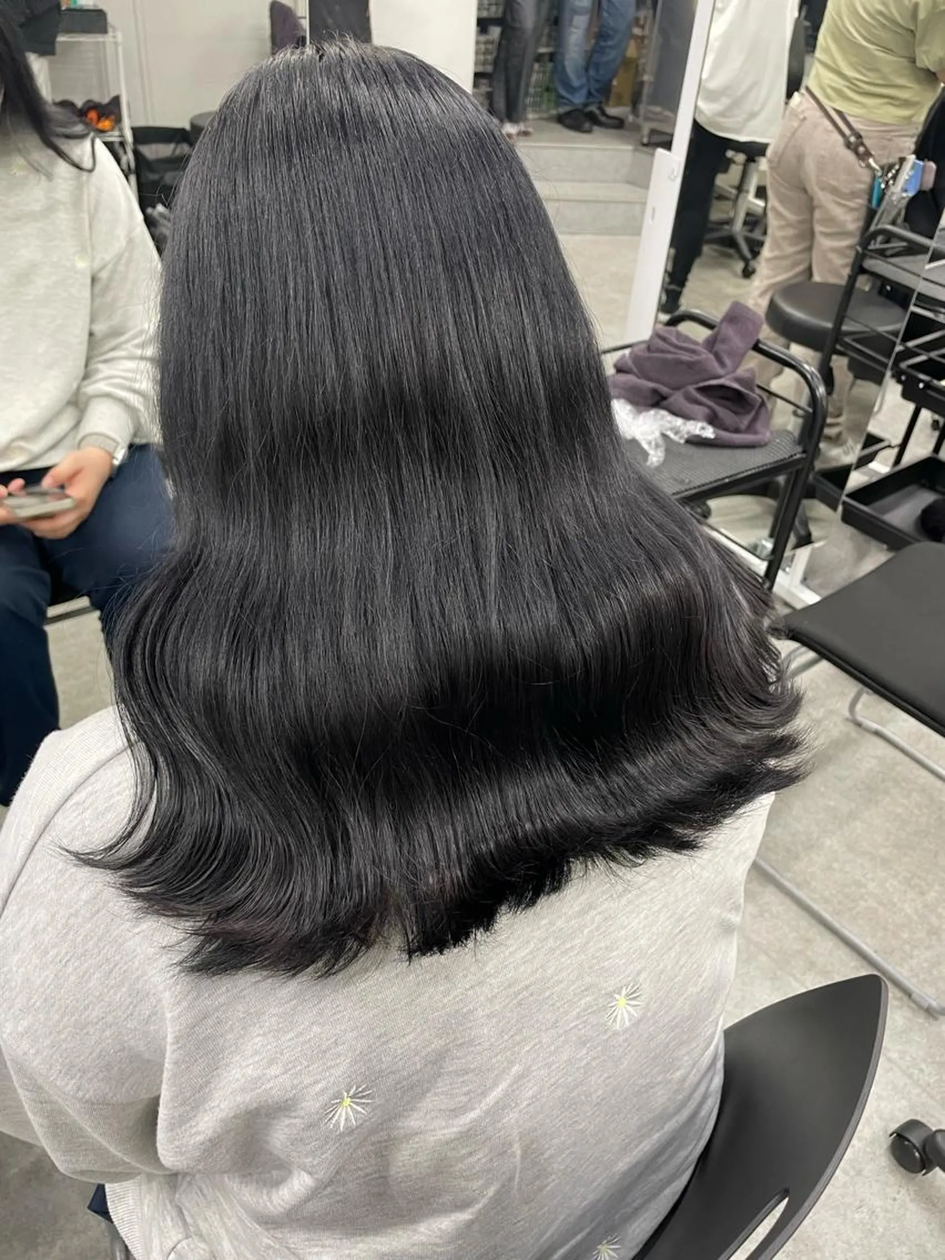セミロング ヘアカラー トリートメント ハイトーンブロンド 横浜💞ミオのヘアスタイル