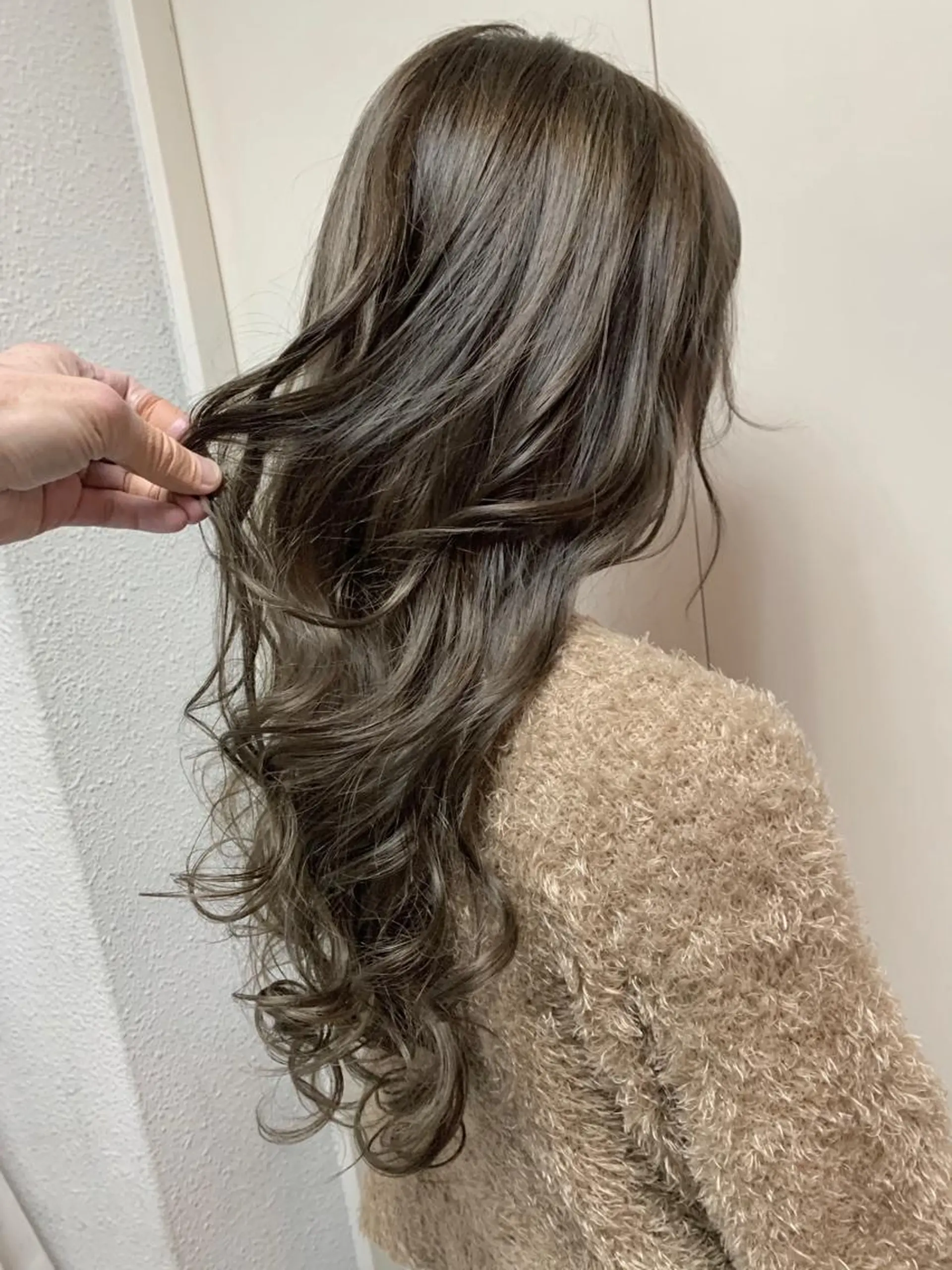 ロング カラー パーマ ヘアアレンジ グレージュ ヘアカラー トリートメント filo byFeria渋谷所属・縮毛矯正/美髪 髪質改善/石田幸輔のヘアスタイル