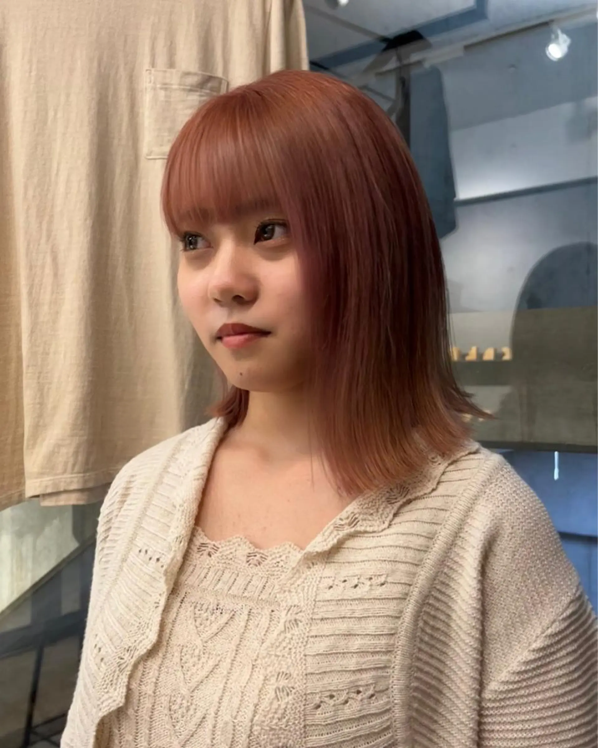 カラー NERO 眞下秋歩のヘアスタイル