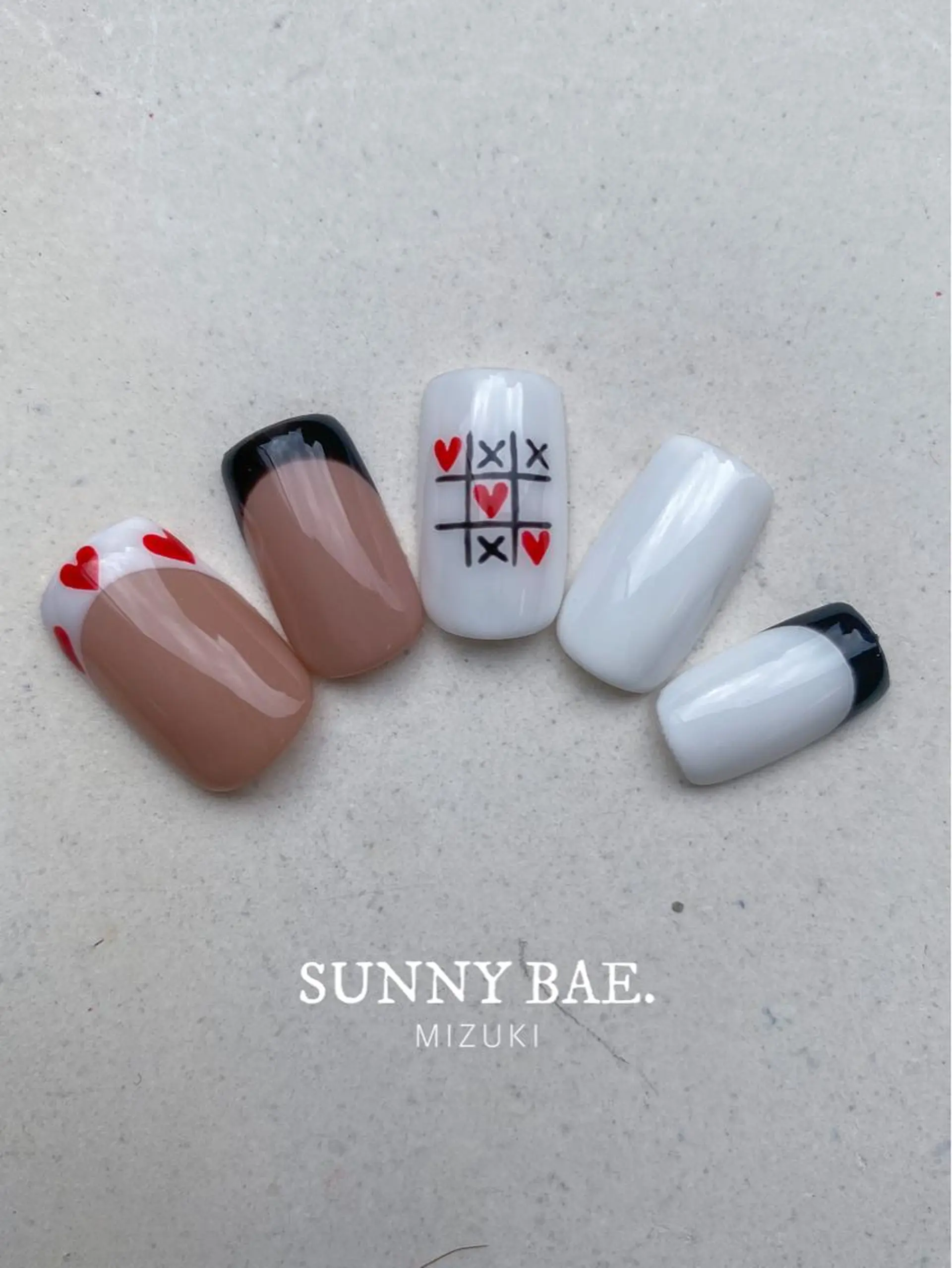ネイル フレンチネイル ハート バレンタイン ハンドネイル SUNNY BAE. 🌼MIZUKIのネイルデザイン