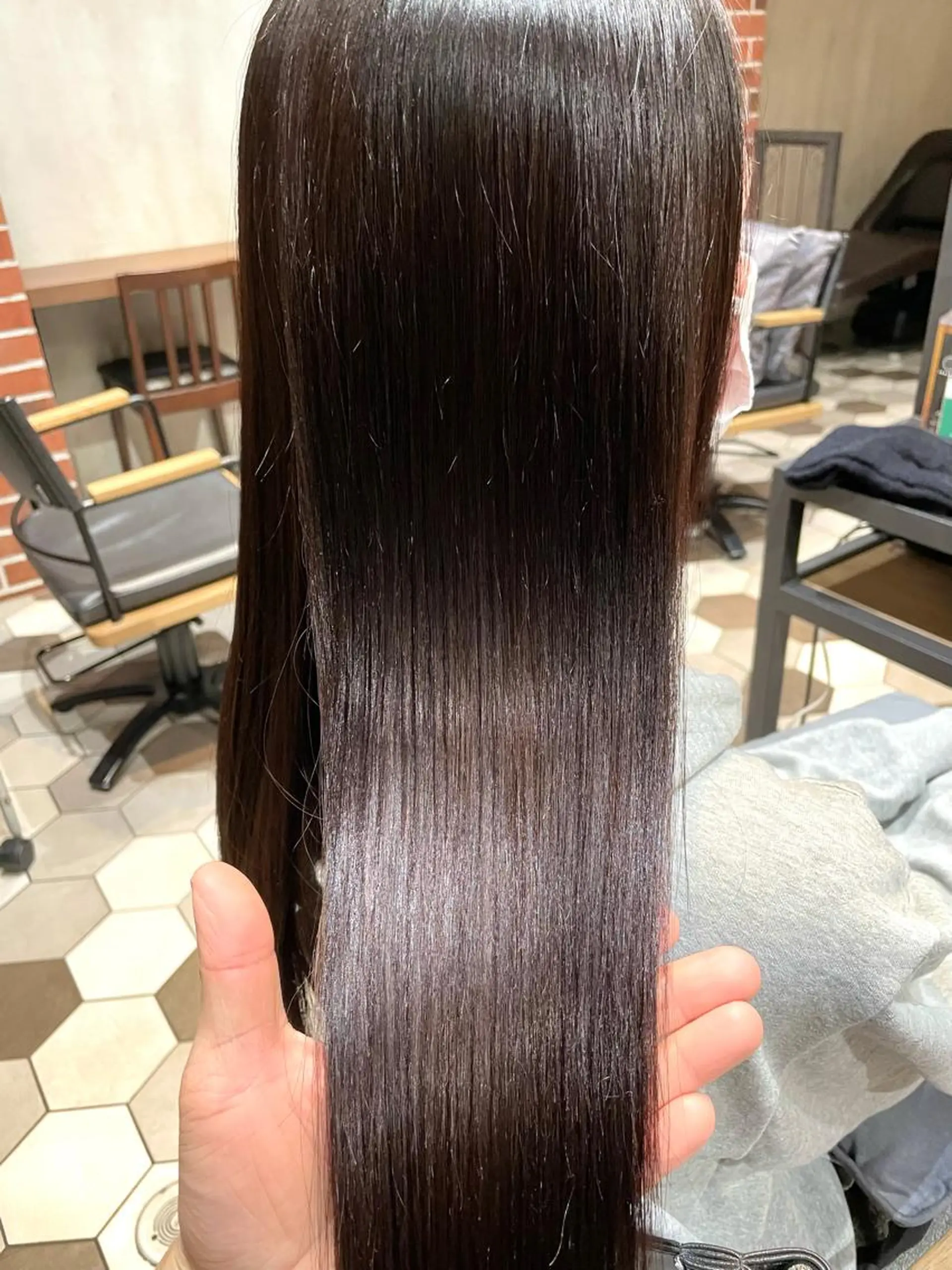 ロング カラー くせ毛 縞田 健一のヘアスタイル