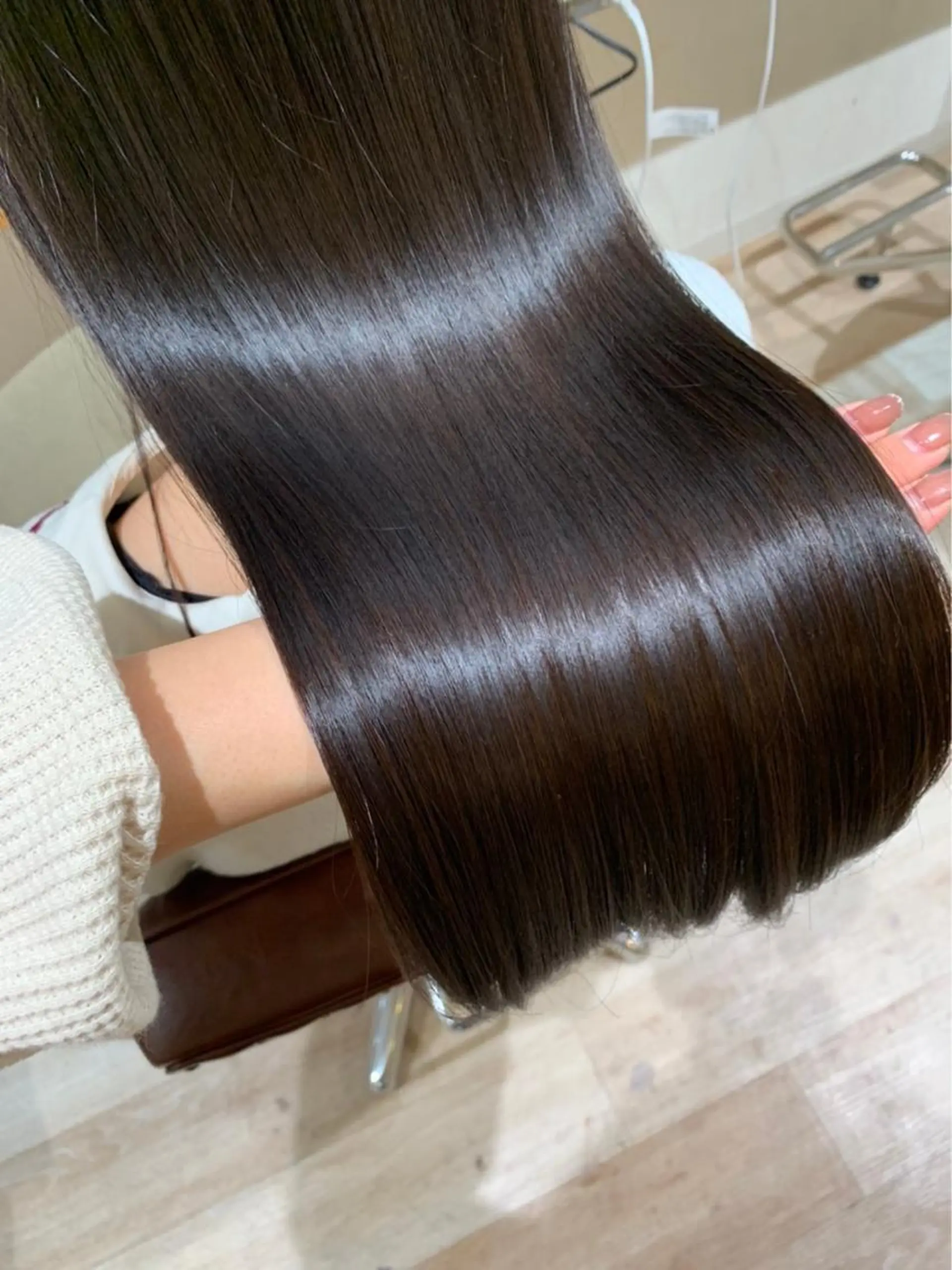 セミロング トリートメント ダウンパーマ🇰🇷 毛流れパーマ【かな】のヘアスタイル