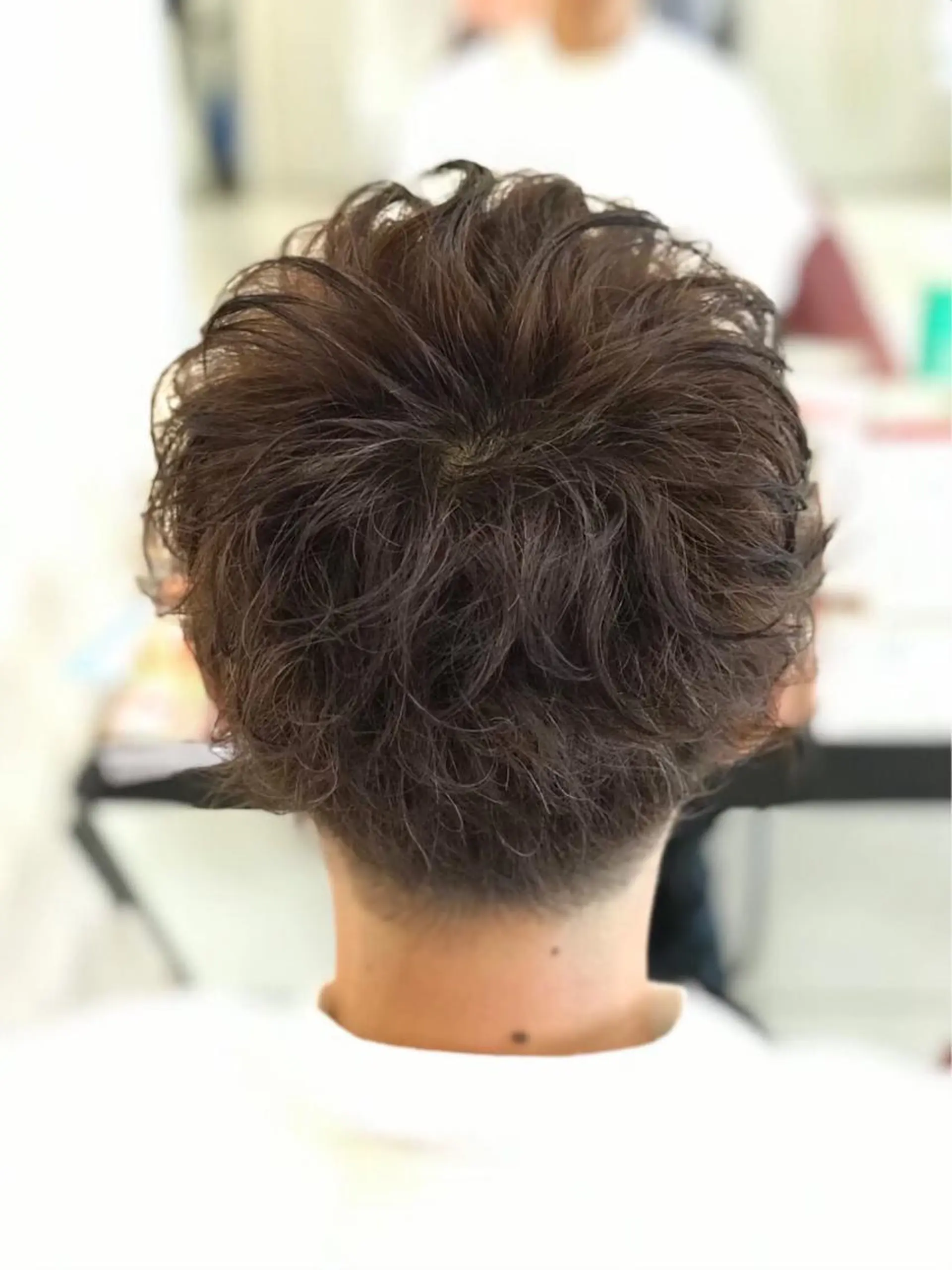 ショート パーマ メンズ 瀬川 茉衣子のヘアスタイル