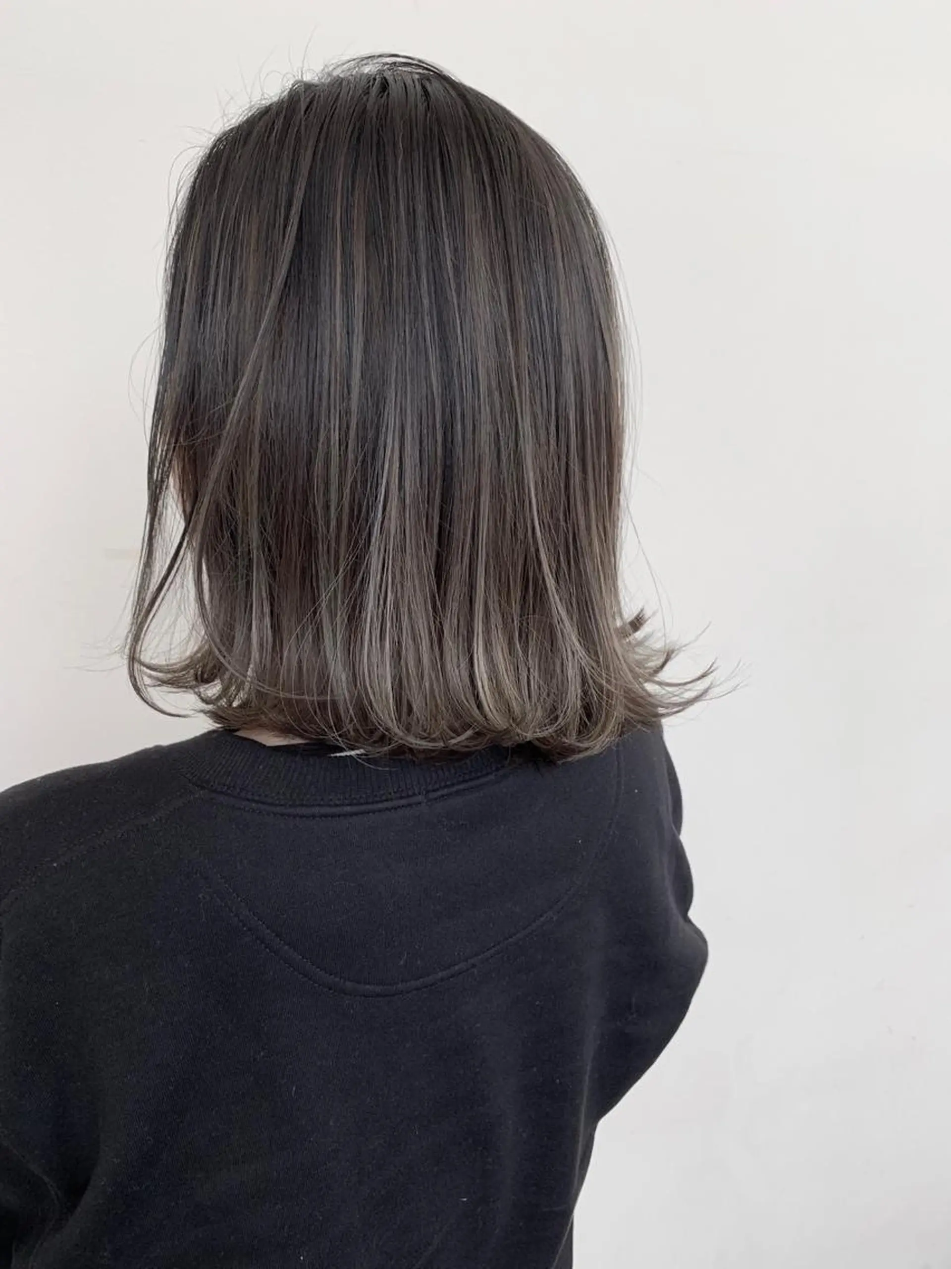 ショート カラー バレイヤージュ グレージュ レイヤーカット Beach private salon所属・Beach 代表 KENTAのヘアスタイル