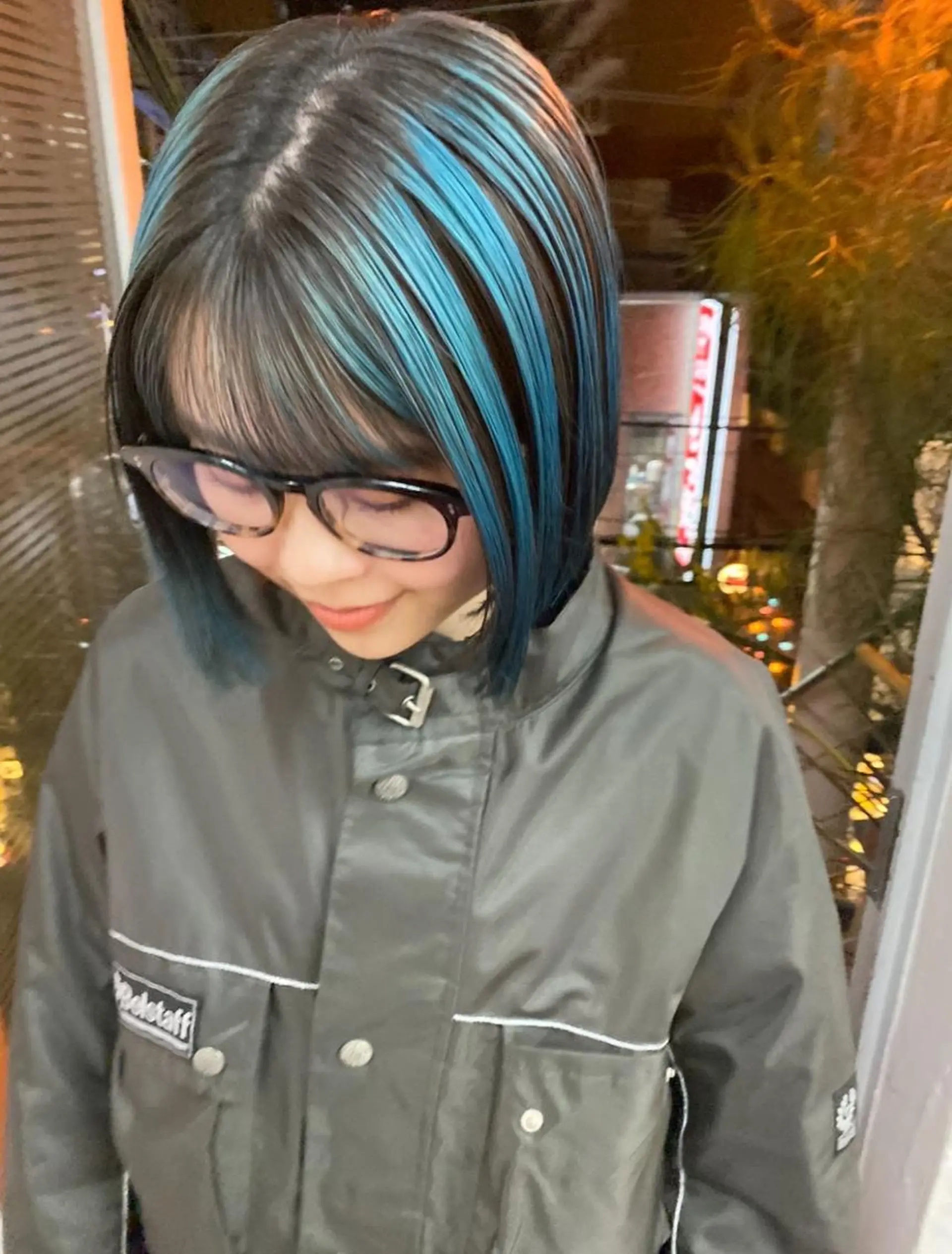 ミディアム カラー ヘアカラー トリートメント qiie/天神・大名 インナーカラーのヘアスタイル