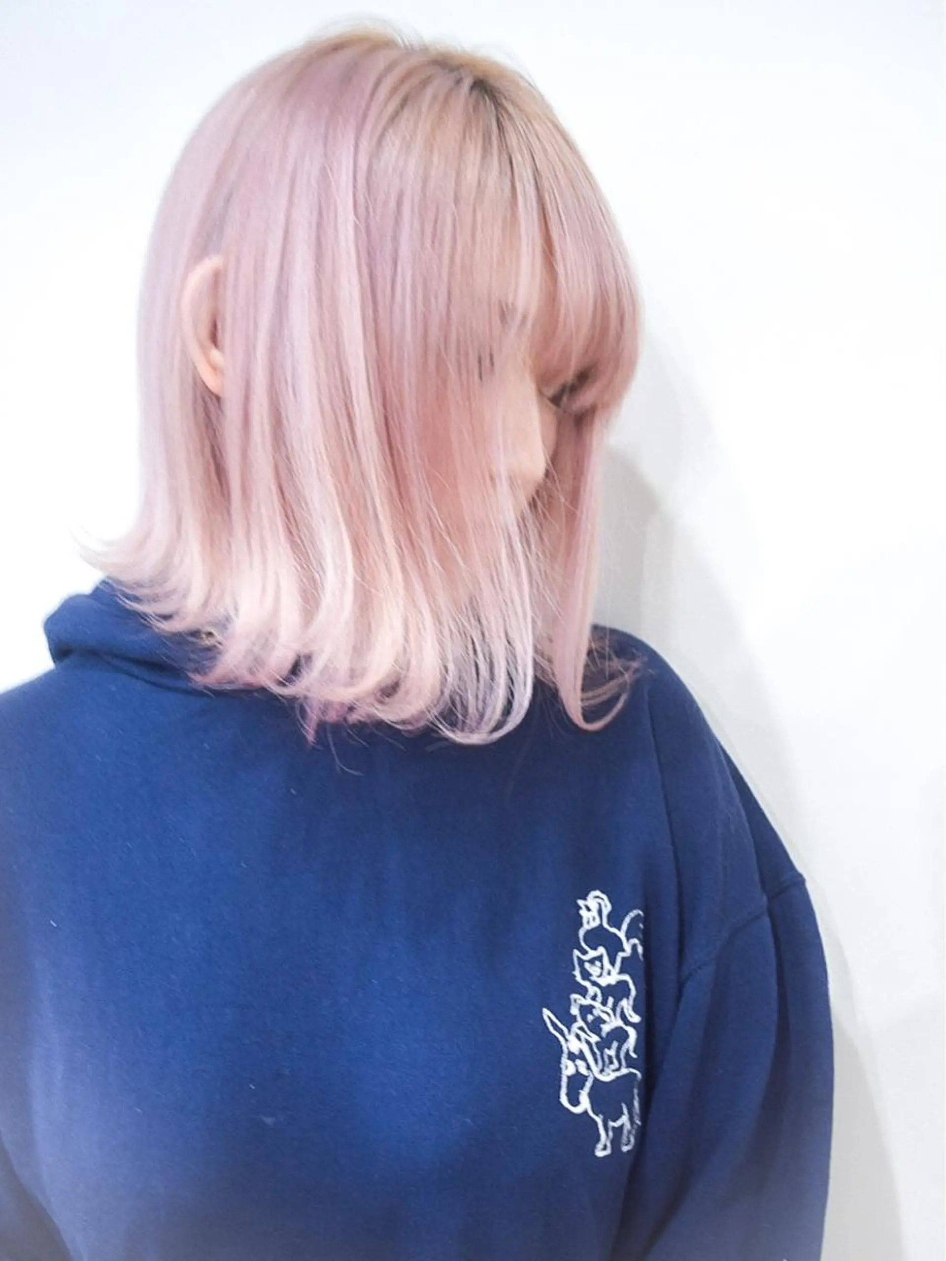 カラー ピンクカラー ハイトーンカラー RYUのヘアスタイル